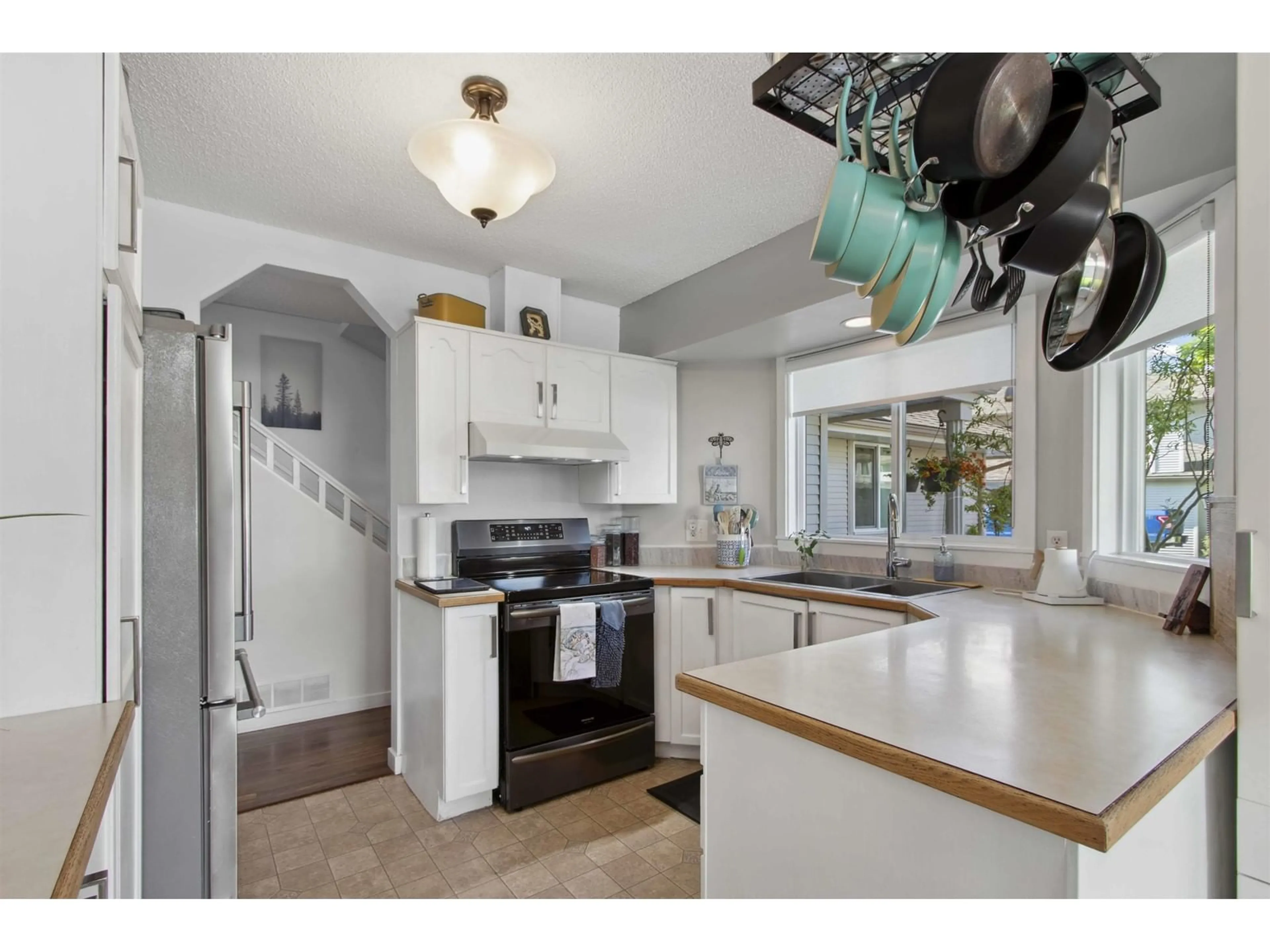 Standard kitchen, unknown for 25 - 9045 WALNUT GROVE, Langley British Columbia V1M2E1