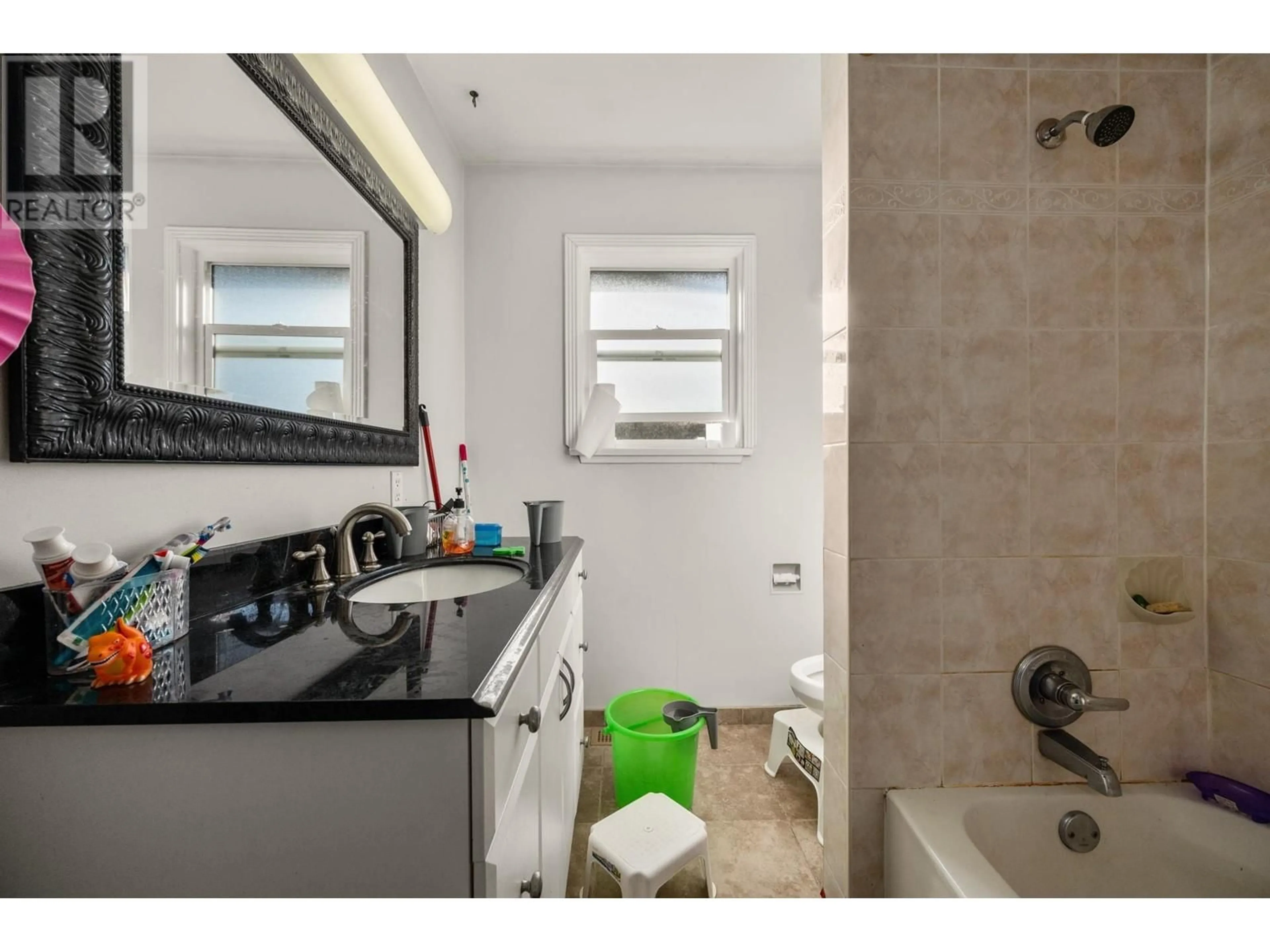 Standard bathroom, ceramic/tile floor for 10091 AINSWORTH CRESCENT, Richmond British Columbia V7A3V3