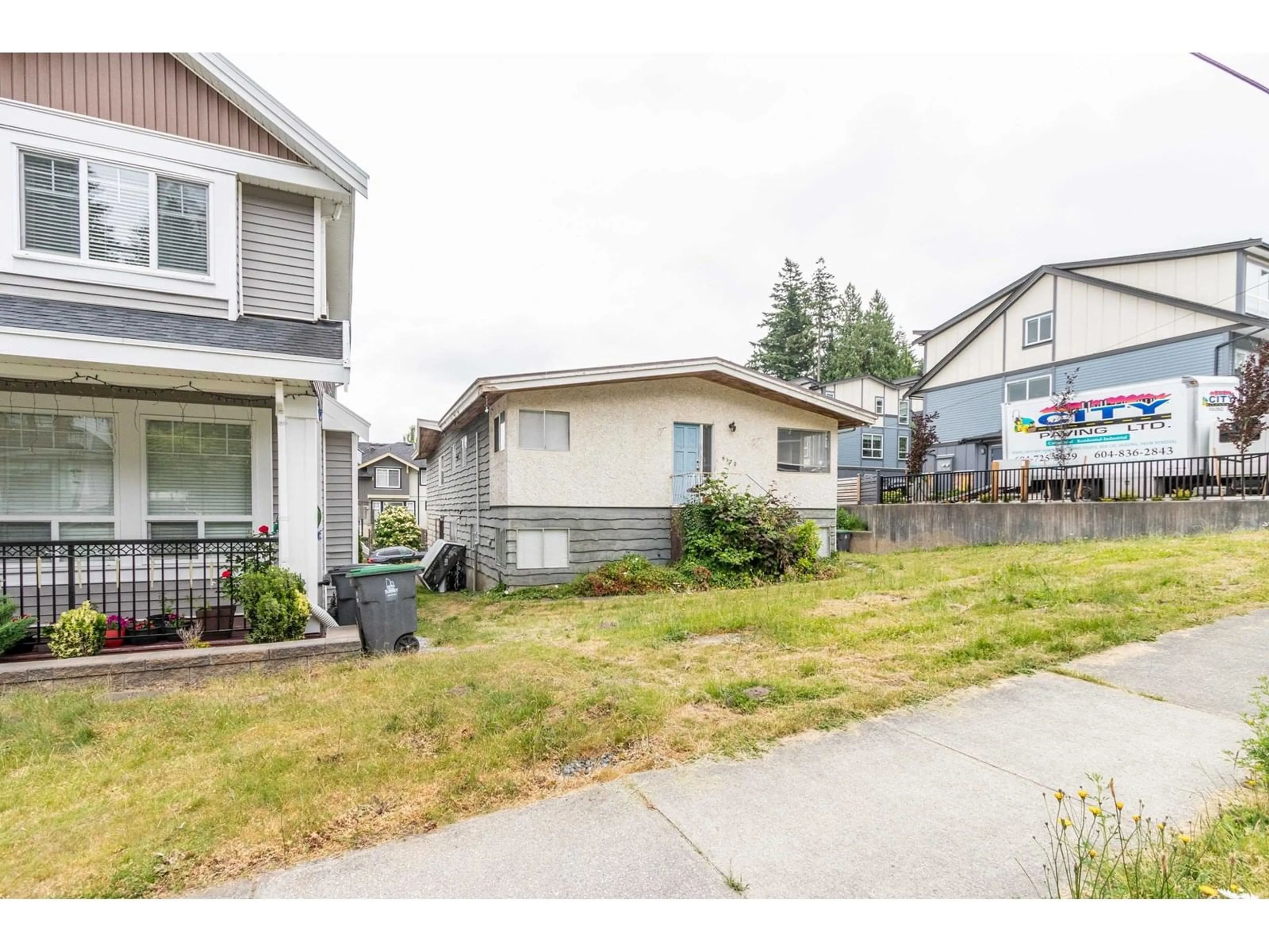 Unknown for 6170 138, Surrey British Columbia V3X1E7