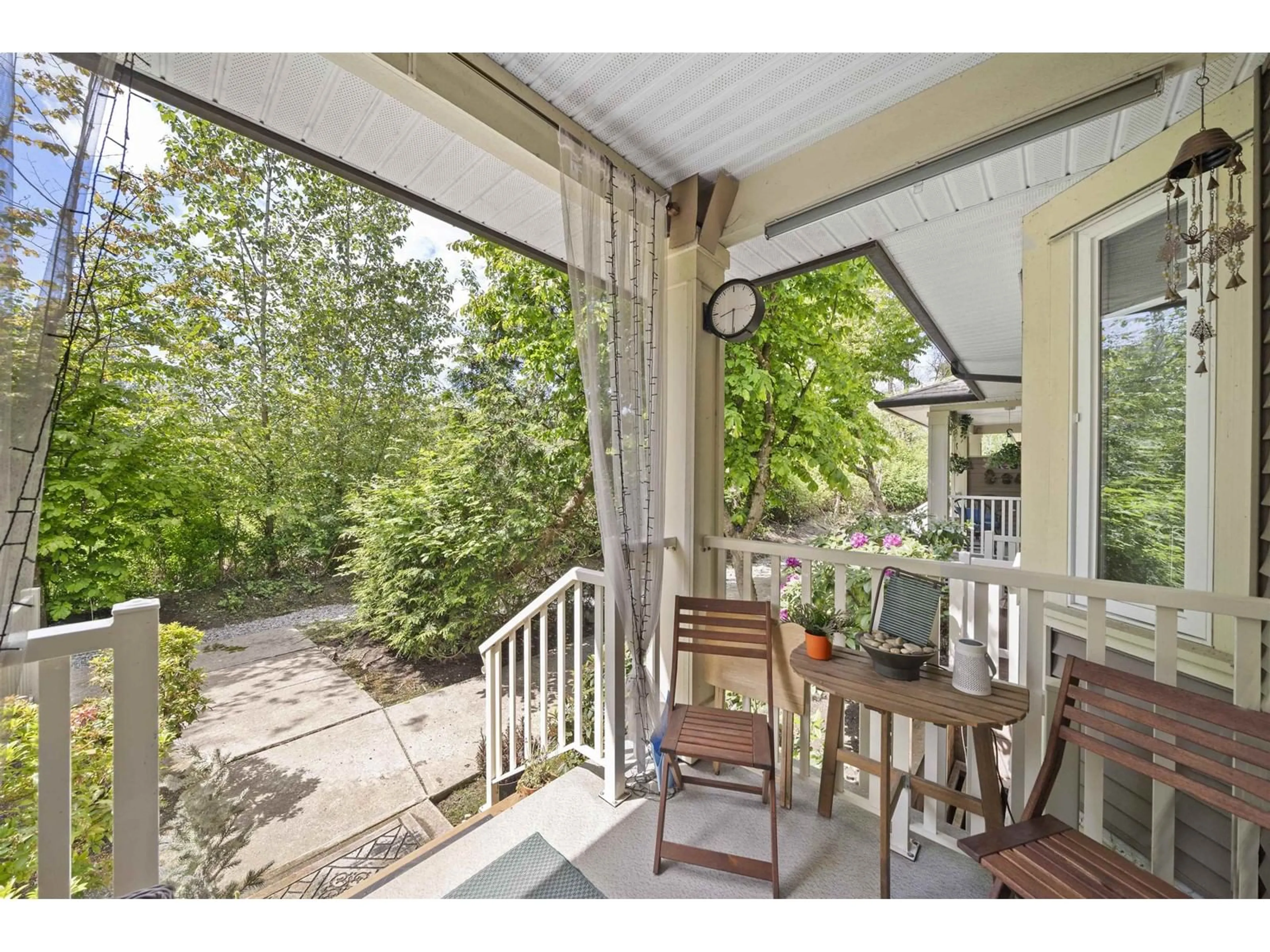Patio, unknown for 45 - 6575 192, Surrey British Columbia V4N5T8