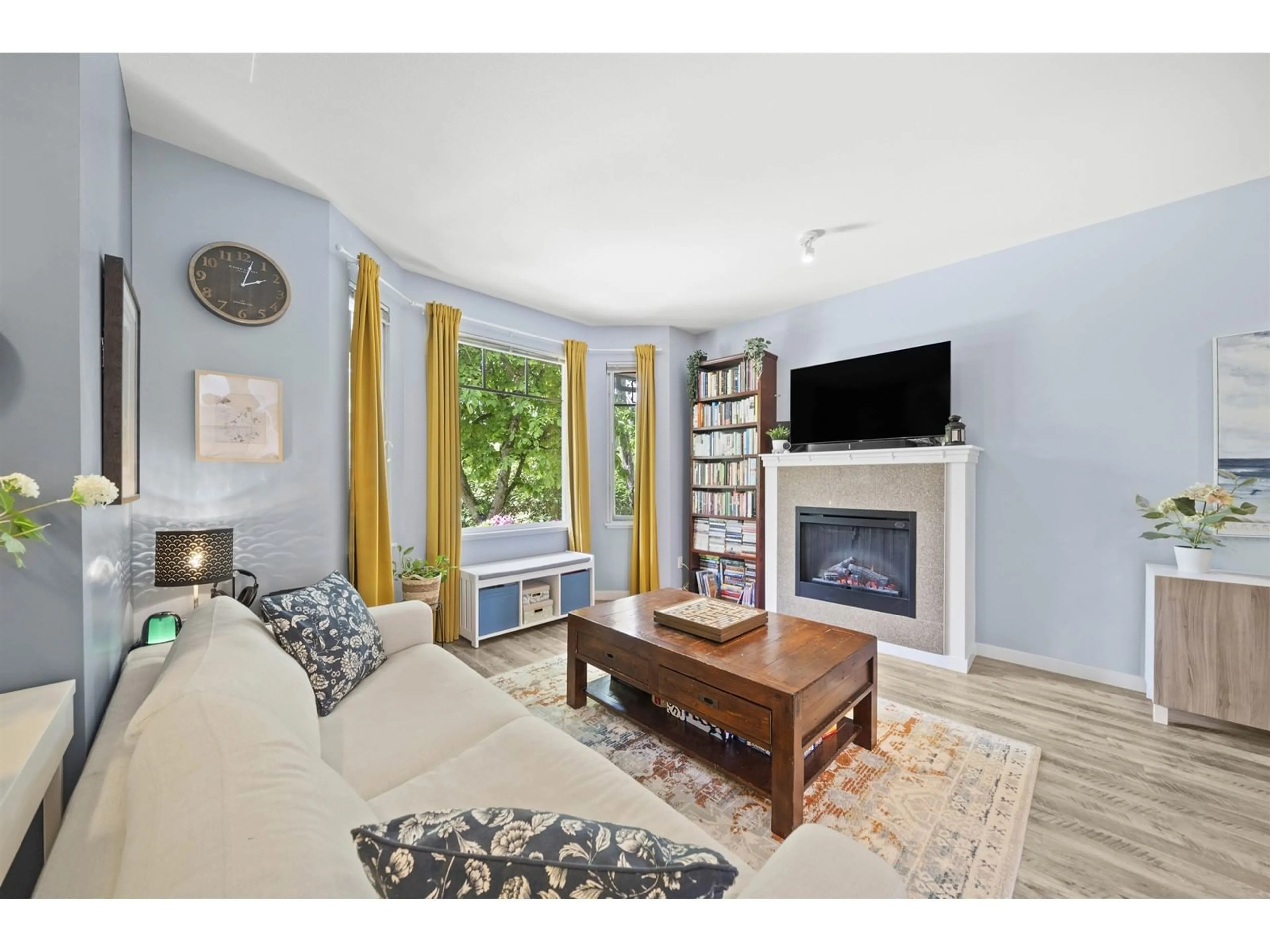Living room with furniture, unknown for 45 - 6575 192, Surrey British Columbia V4N5T8
