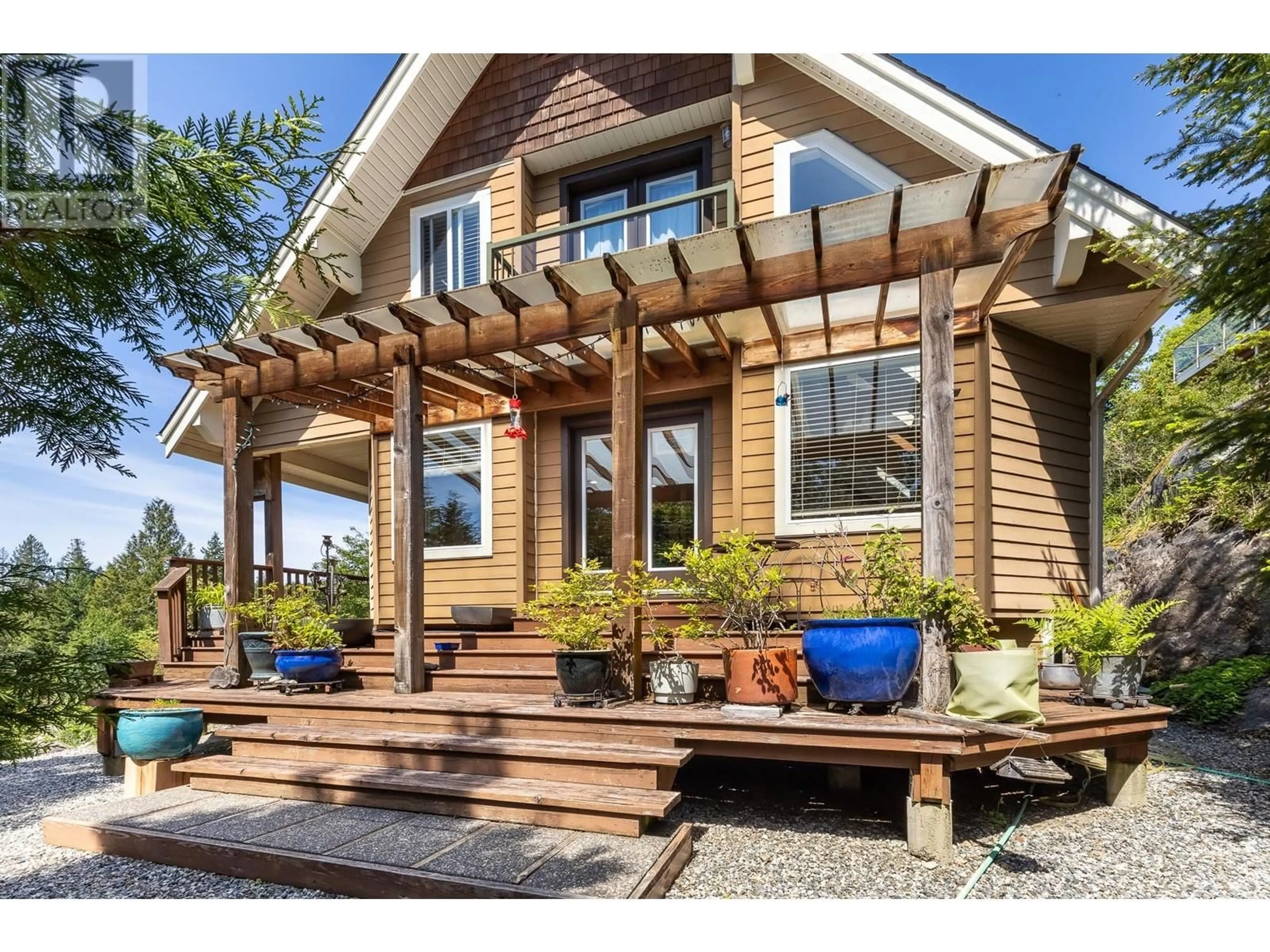 Home with vinyl exterior material, unknown for 5563 CURRAN ROAD, Halfmoon Bay British Columbia V7Z1B4