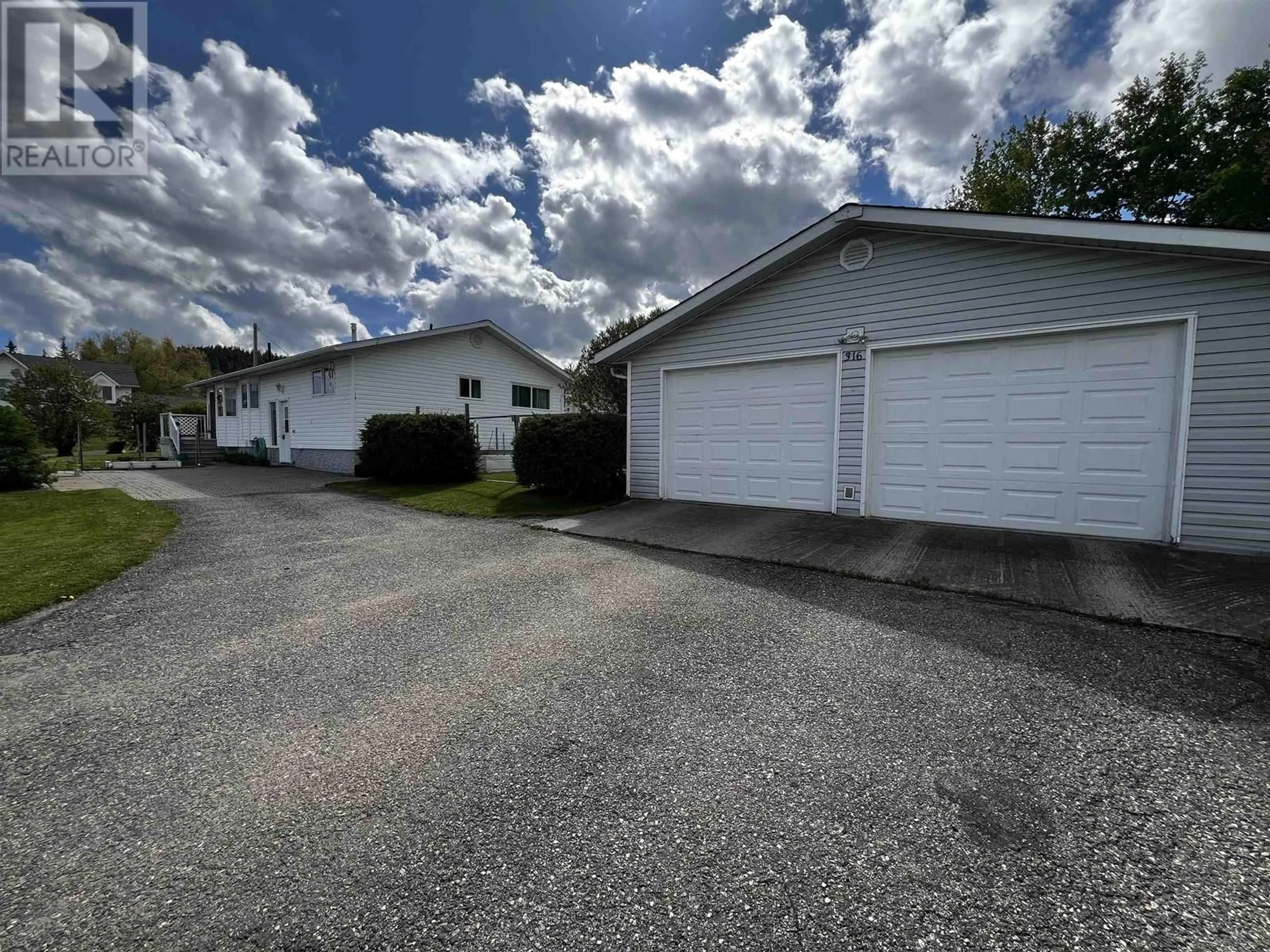Indoor garage for 316 TUNASA CRESCENT, Fraser Lake British Columbia V0J1S0