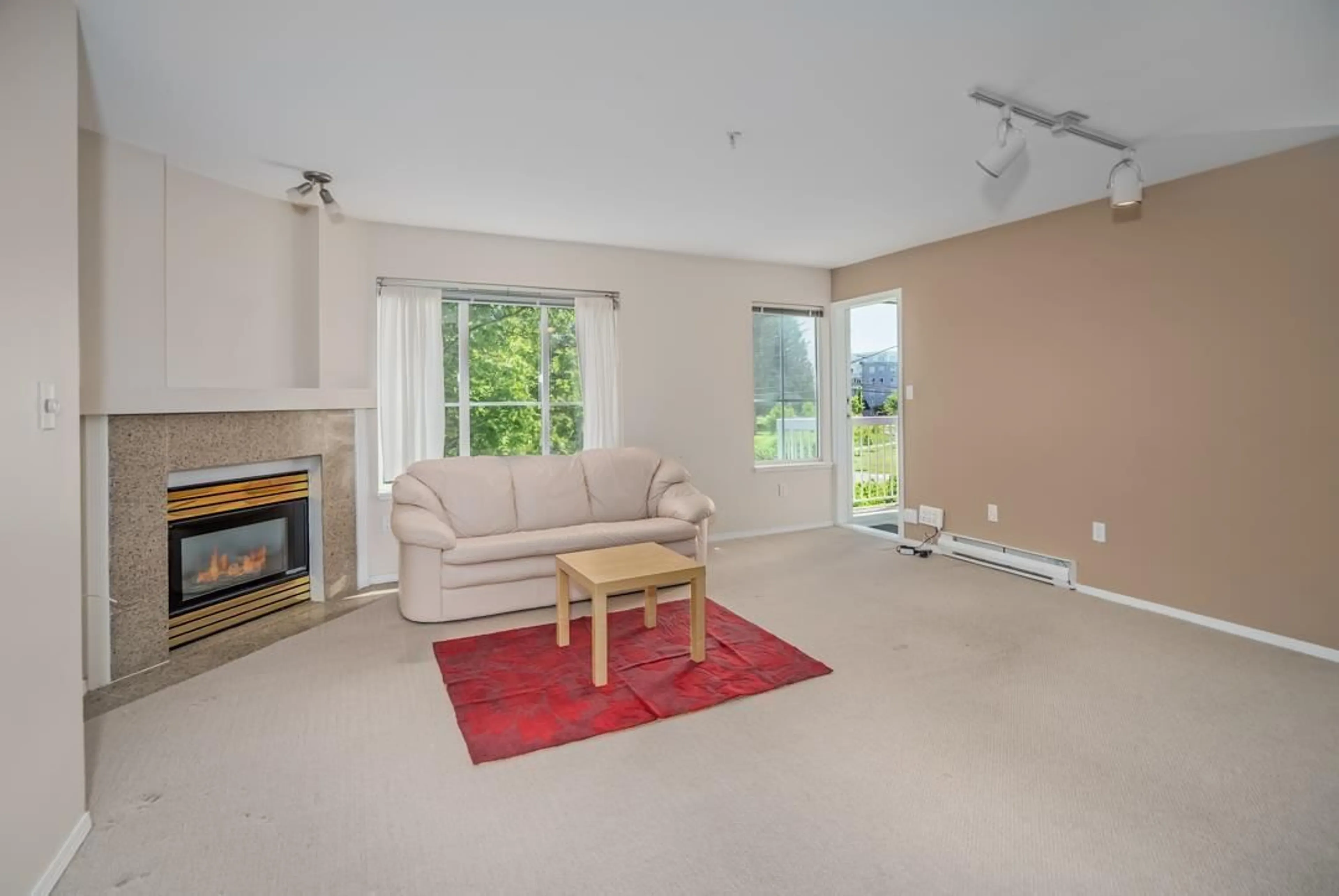 Living room with furniture, unknown for 210 - 10665 139, Surrey British Columbia V3T4L8