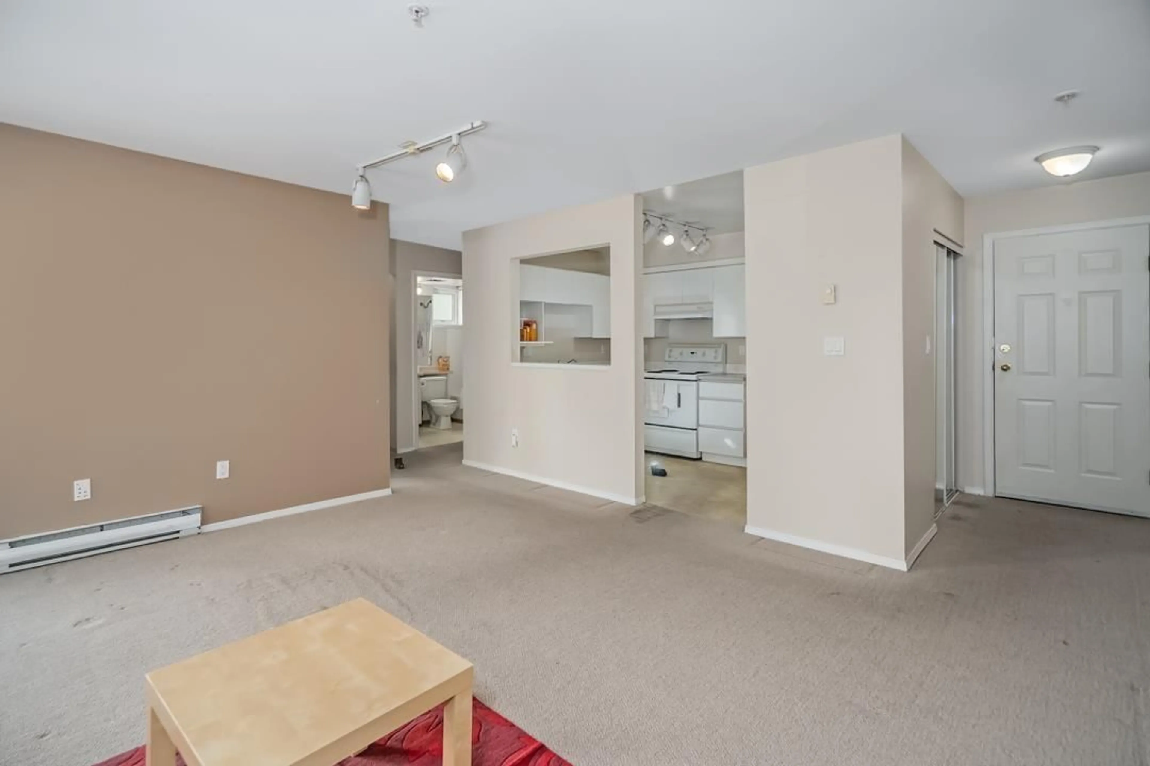 A pic of a room for 210 - 10665 139, Surrey British Columbia V3T4L8
