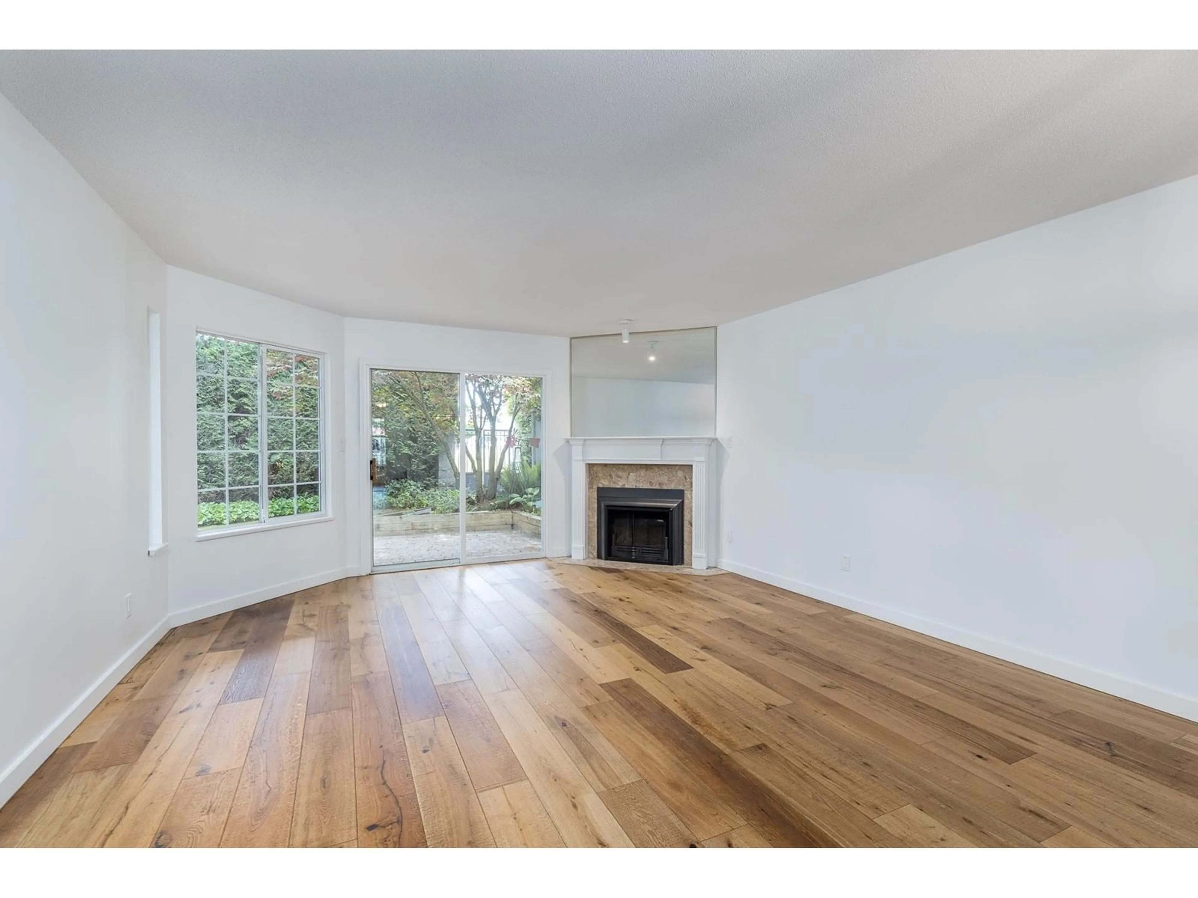 A pic of a room for 101 - 16335 14, White Rock British Columbia V4A1H2