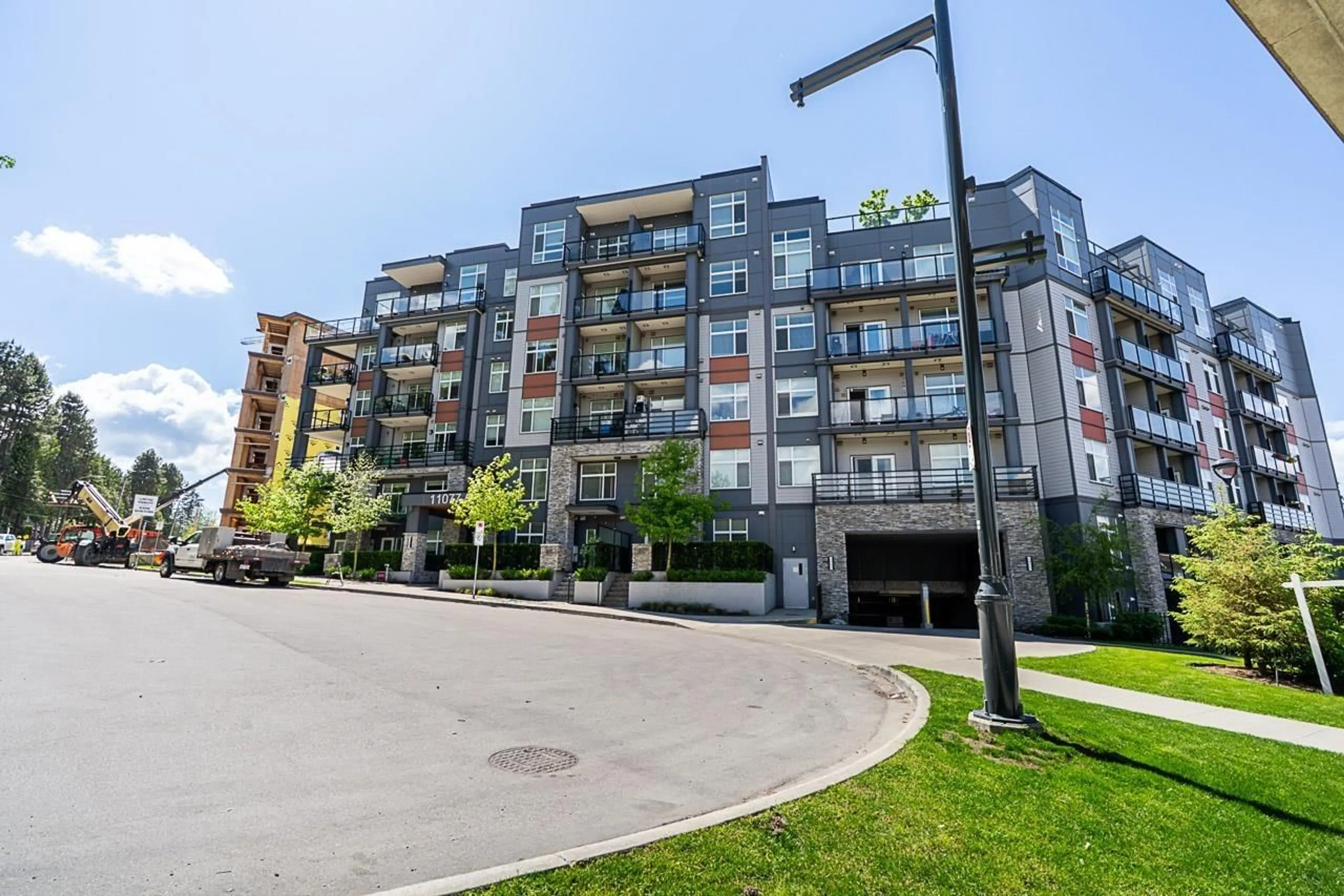 Patio, unknown for 506 - 11077 RAVINE, Surrey British Columbia V3T0R7