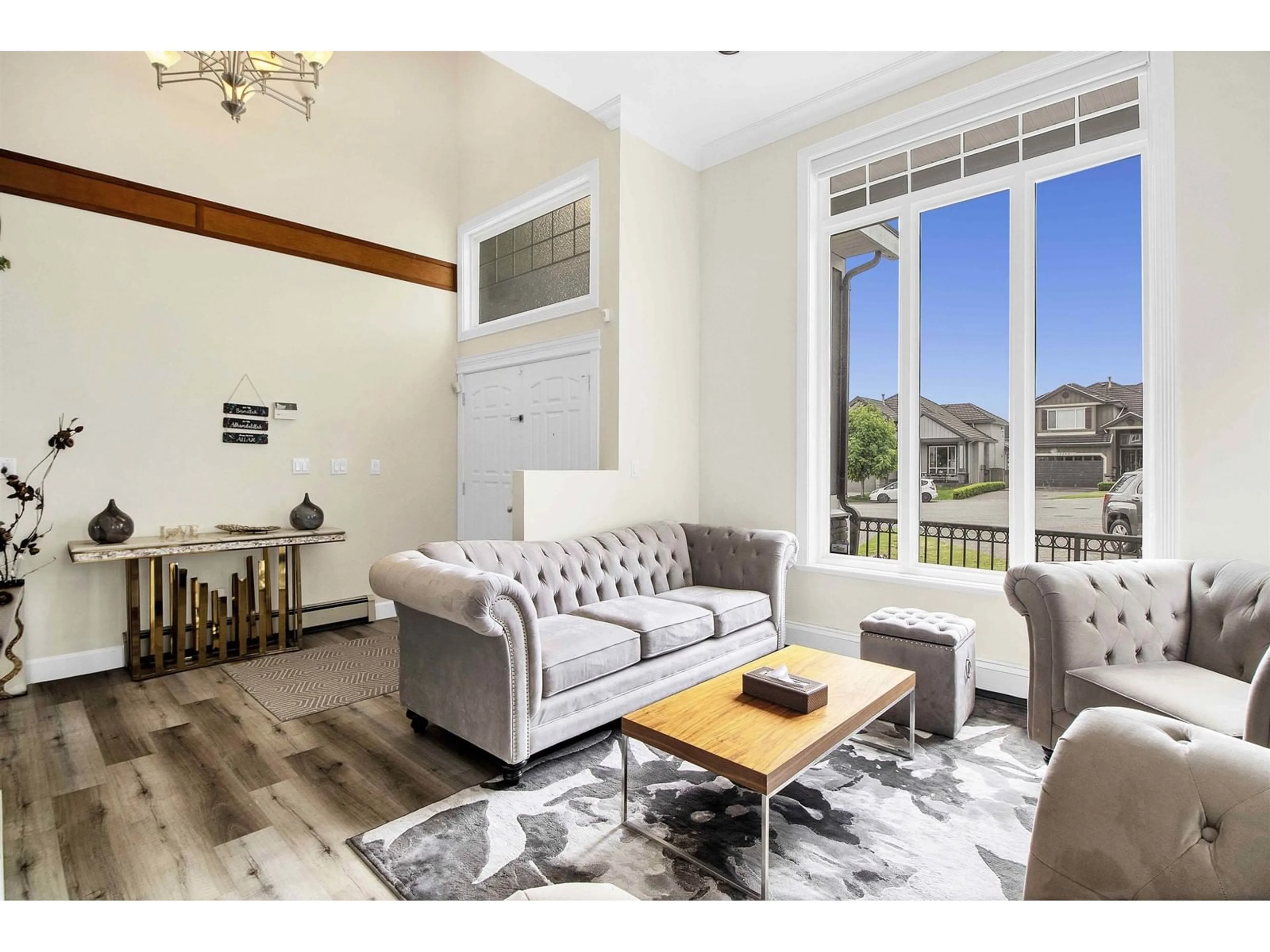 Living room with furniture, unknown for 14845 72A, Surrey British Columbia V3S0T7