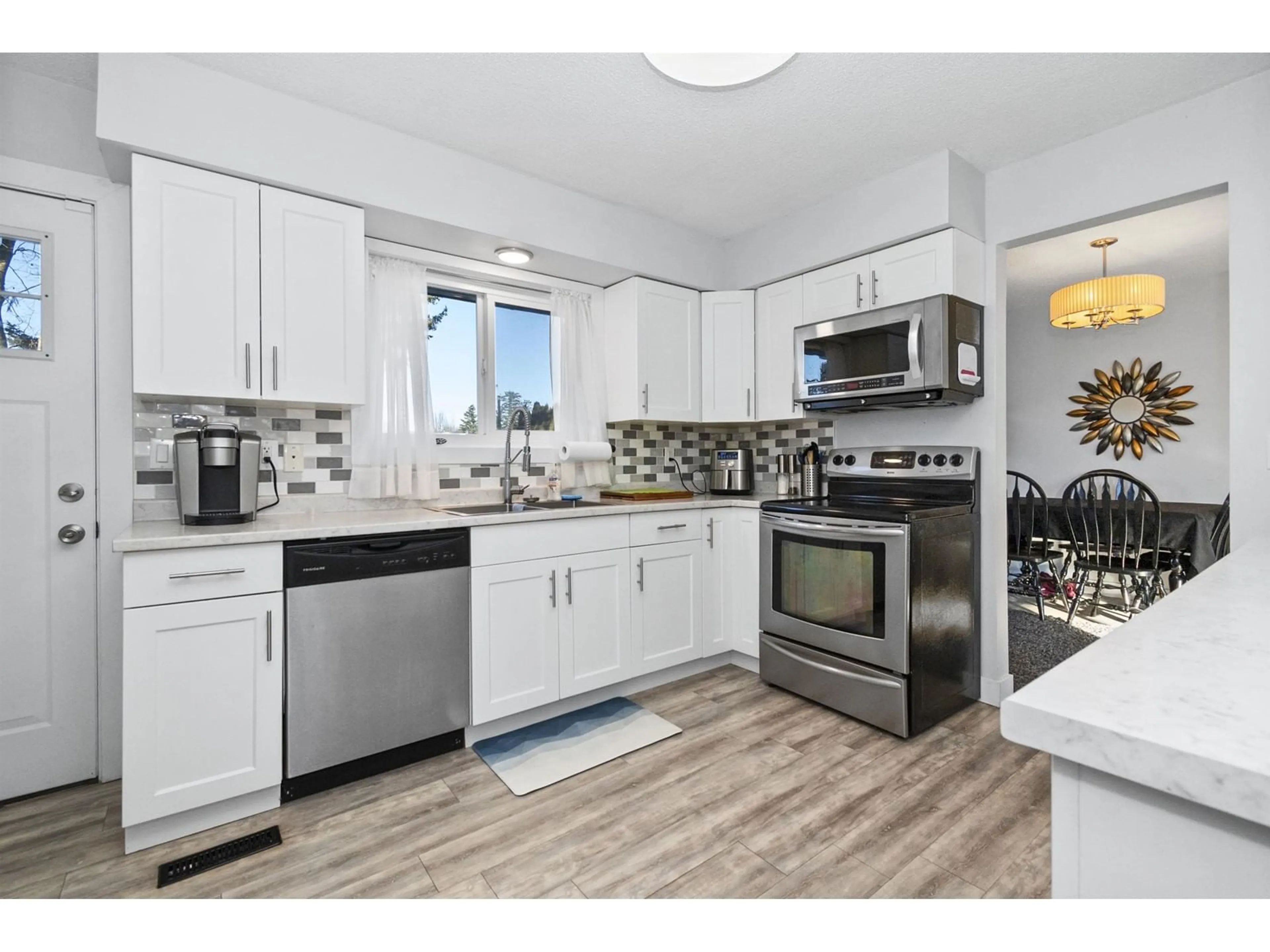 Open concept kitchen, unknown for 45629 STEVENSON ROAD, Chilliwack British Columbia V2R1M6