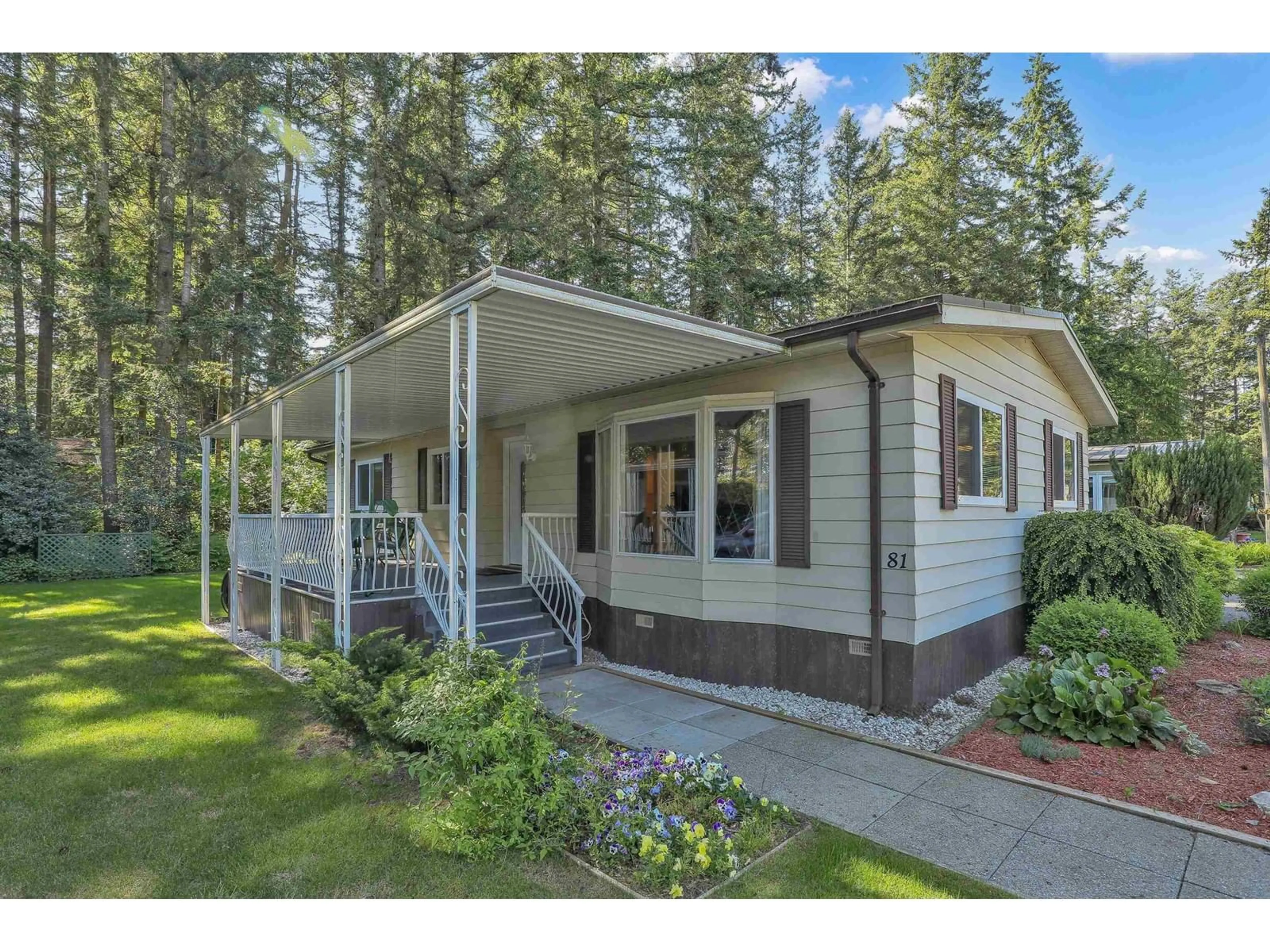 Home with vinyl exterior material, street for 81 - 20071 24, Langley British Columbia V2Z2A1