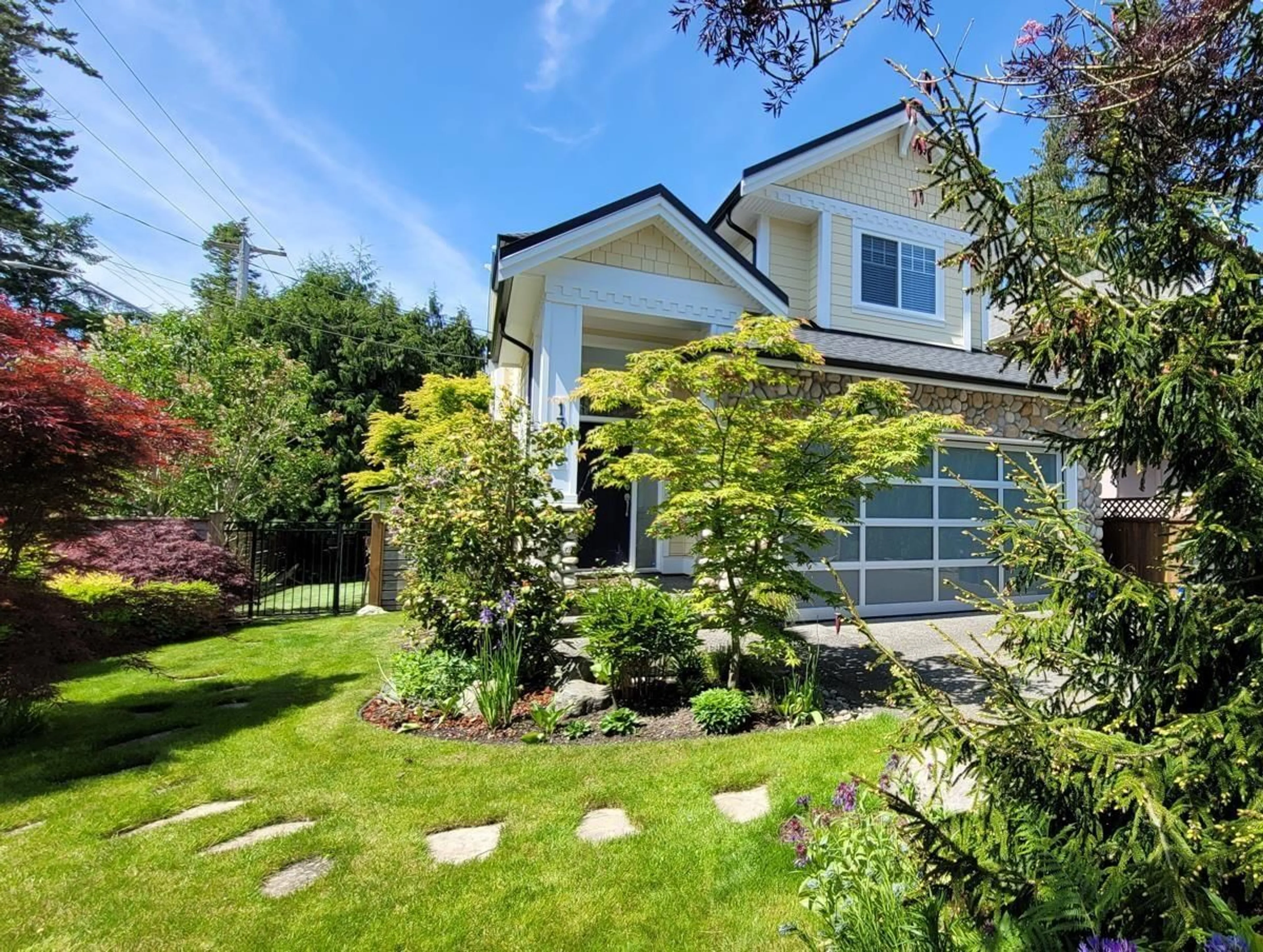 Home with vinyl exterior material, street for 1383 129A, Surrey British Columbia V4A3Y8