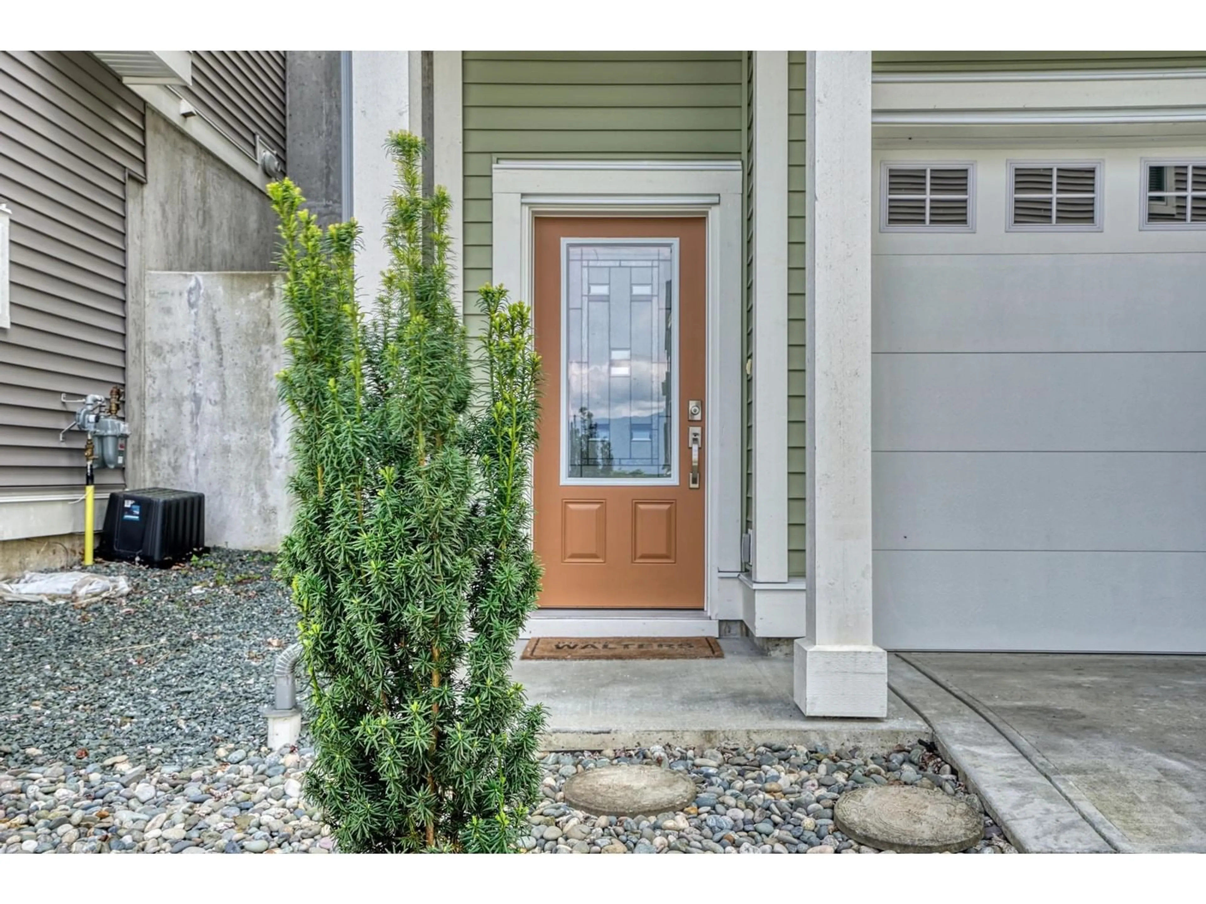 Indoor entryway for 22 - 47042 MACFARLANE PLACE, Chilliwack British Columbia V2R0P3