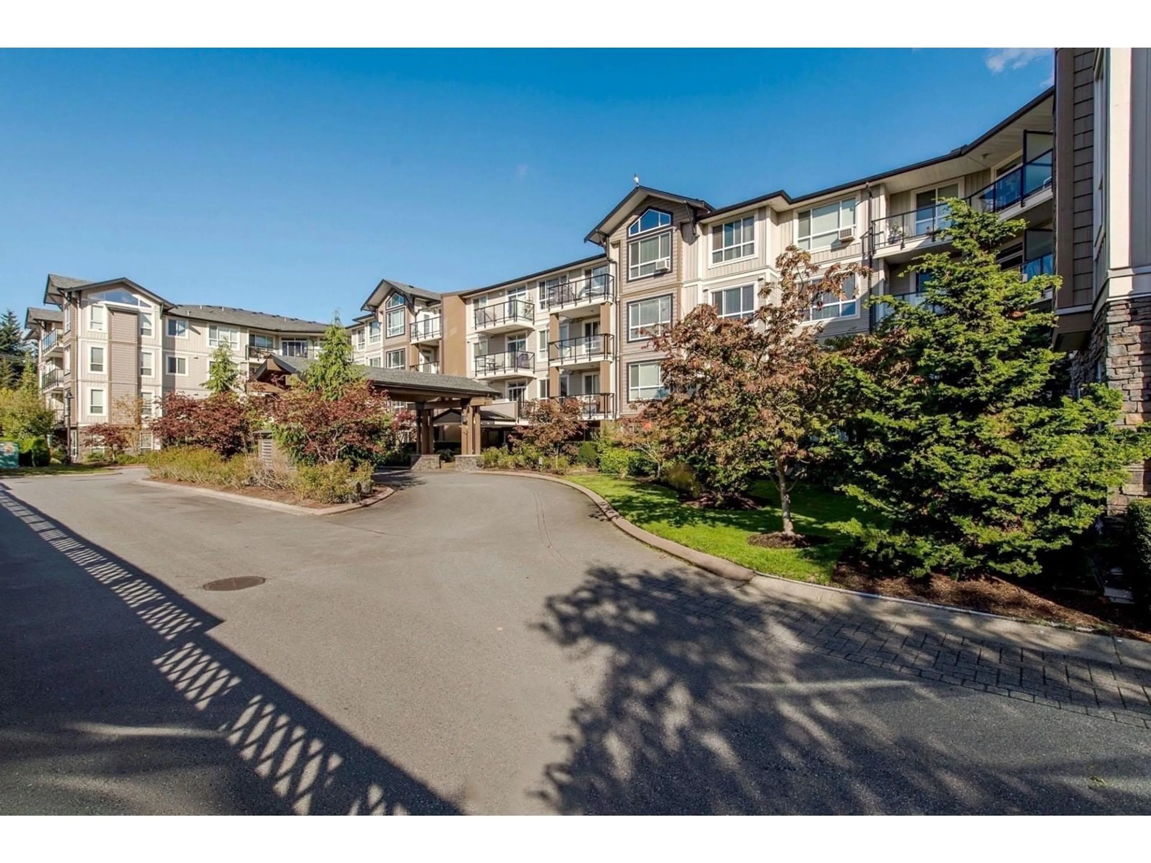 A pic from outside/outdoor area/front of a property/back of a property/a pic from drone, mountain view for 202 - 32729 GARIBALDI, Abbotsford British Columbia V2T0A6