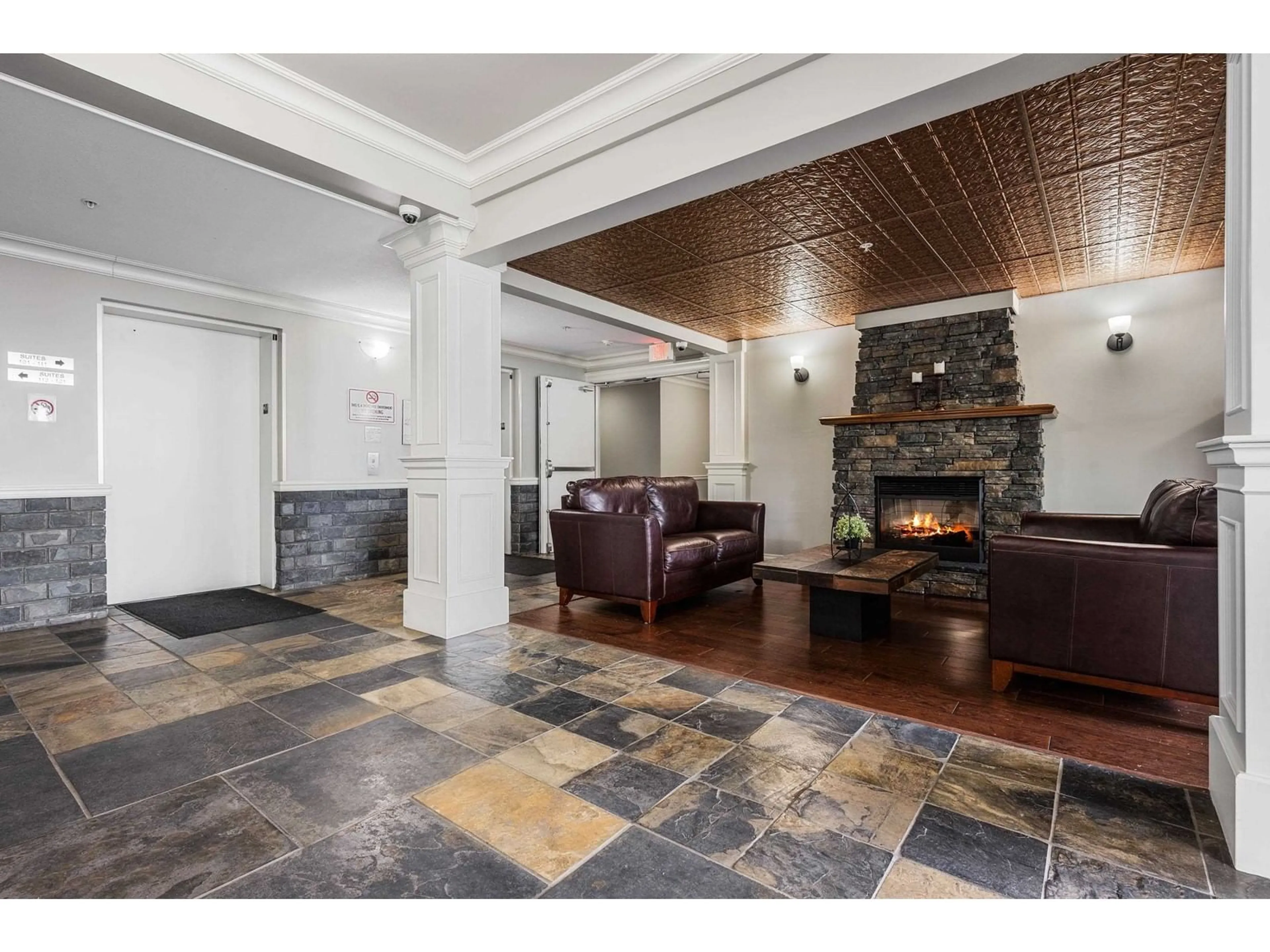 Lobby for 202 - 32729 GARIBALDI, Abbotsford British Columbia V2T0A6