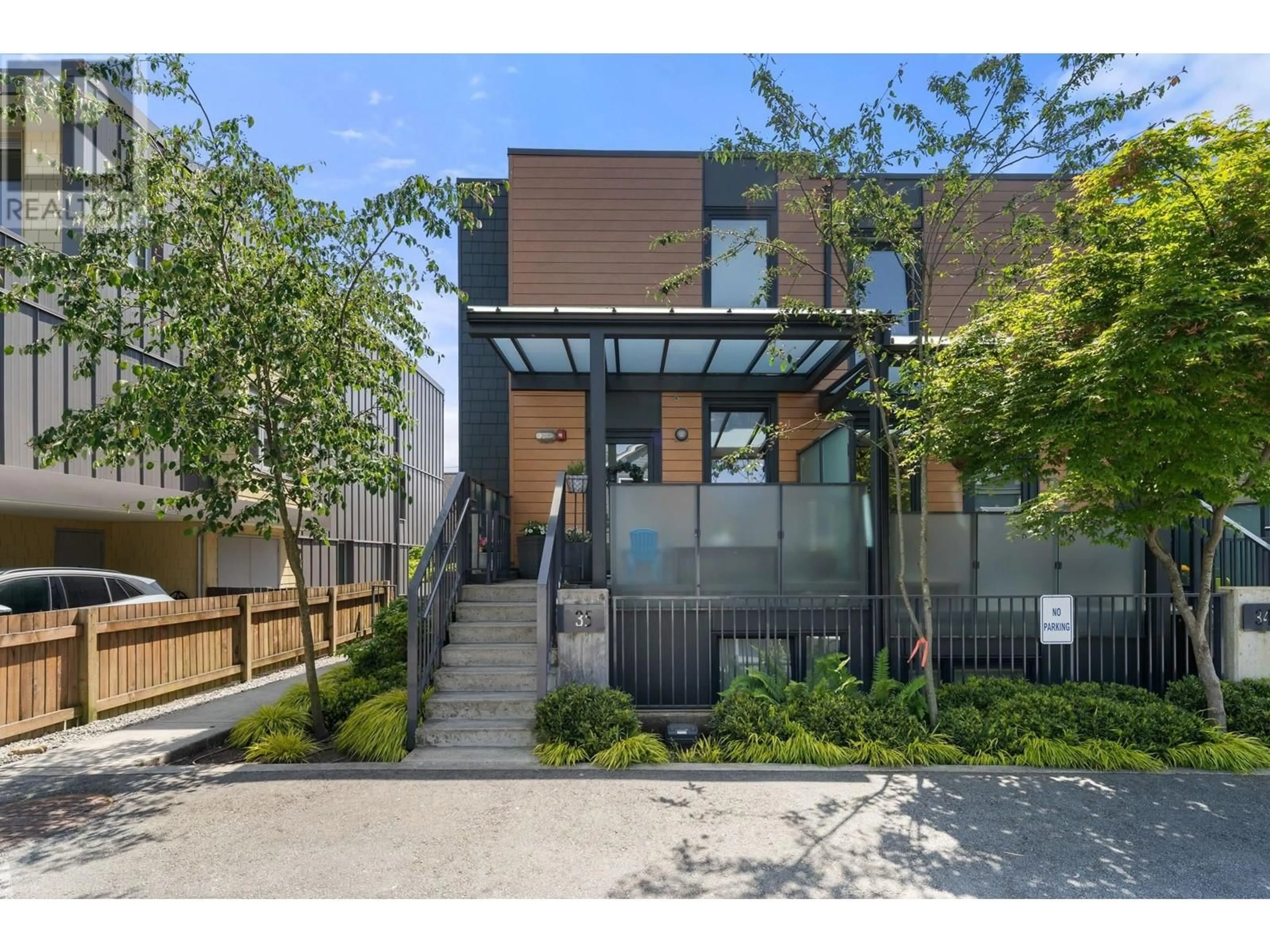 Home with brick exterior material, street for 35 - 720 3RD STREET, North Vancouver British Columbia V7L0G7