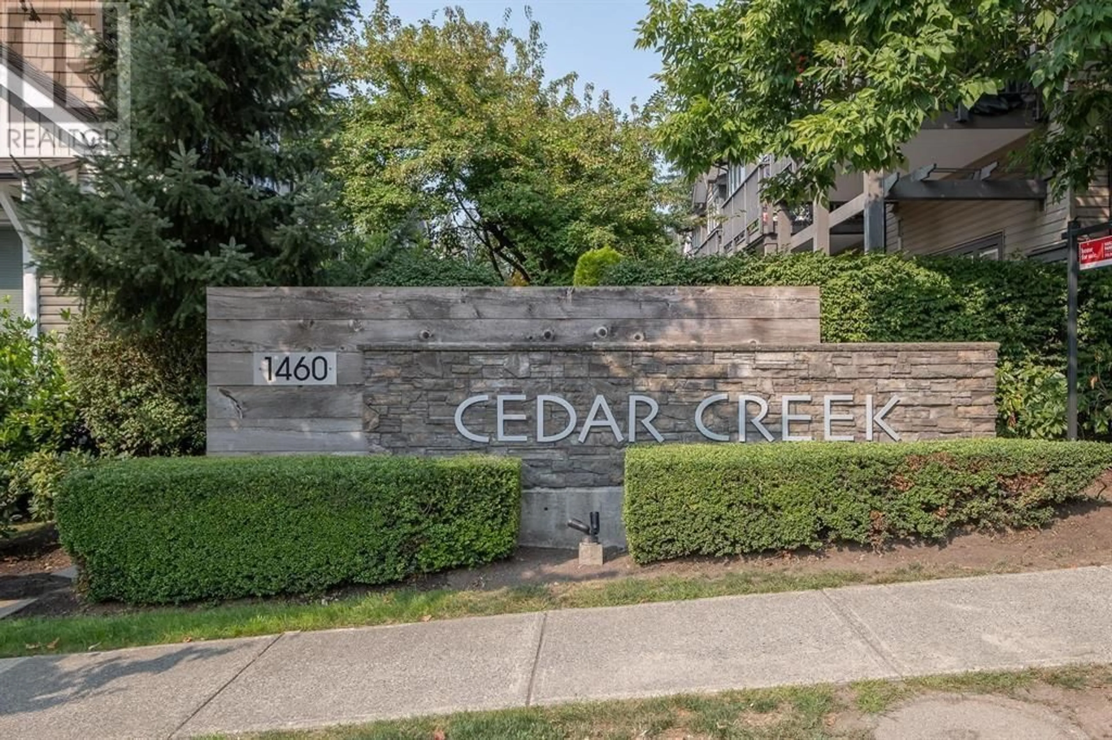 Indoor entryway for 137 - 1460 SOUTHVIEW STREET, Coquitlam British Columbia V3E0G6