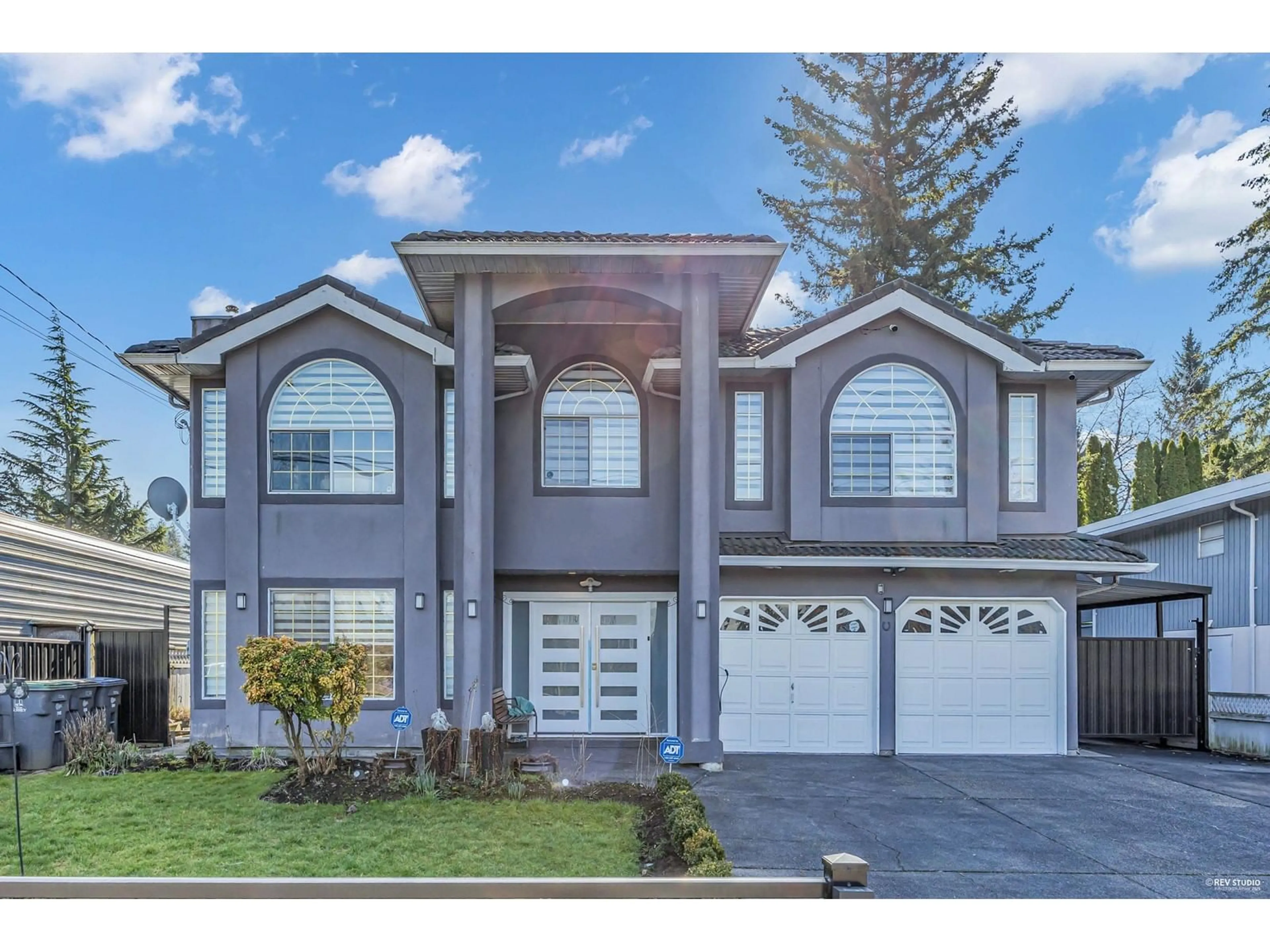 Home with vinyl exterior material, street for 12376 100, Surrey British Columbia V3V2X3