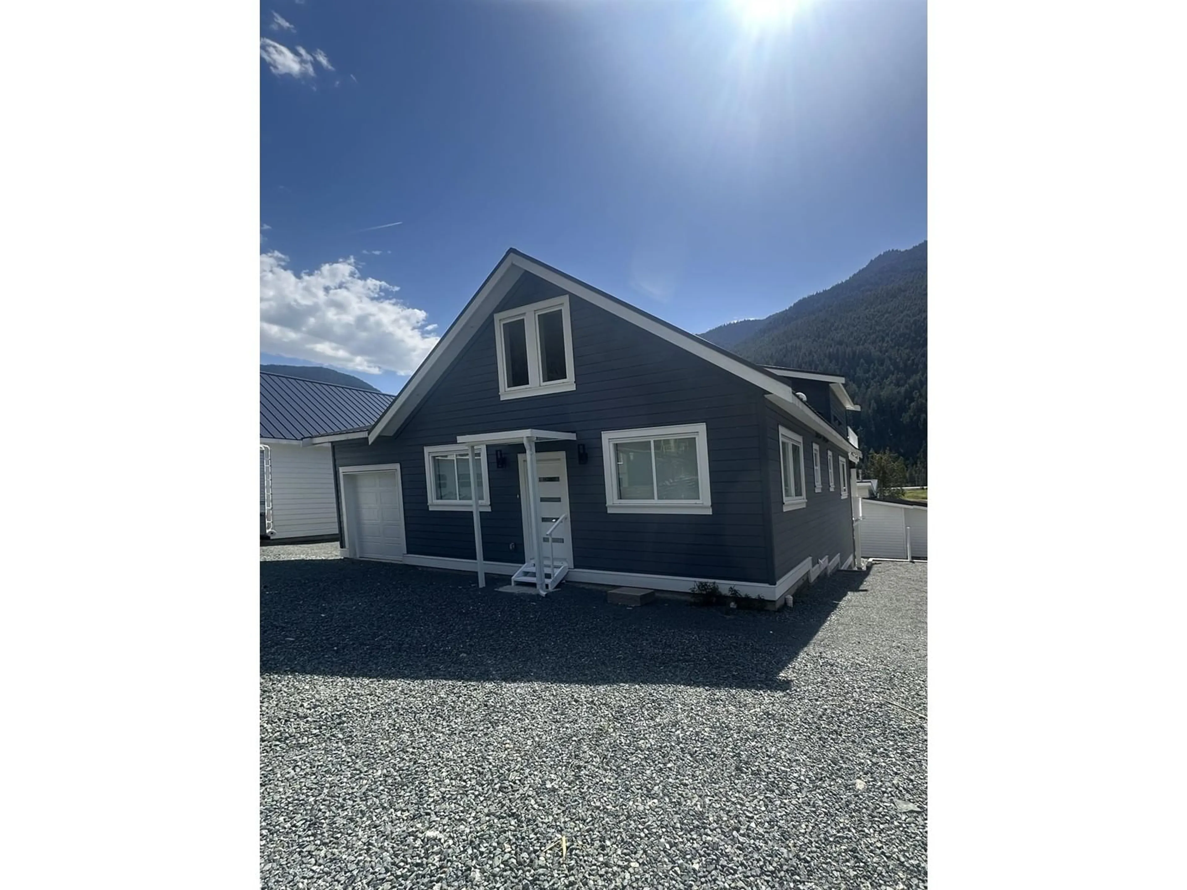 Home with vinyl exterior material, mountain view for HG167 - 71375 GROVE BOULEVARD, Hope British Columbia V0X1L5