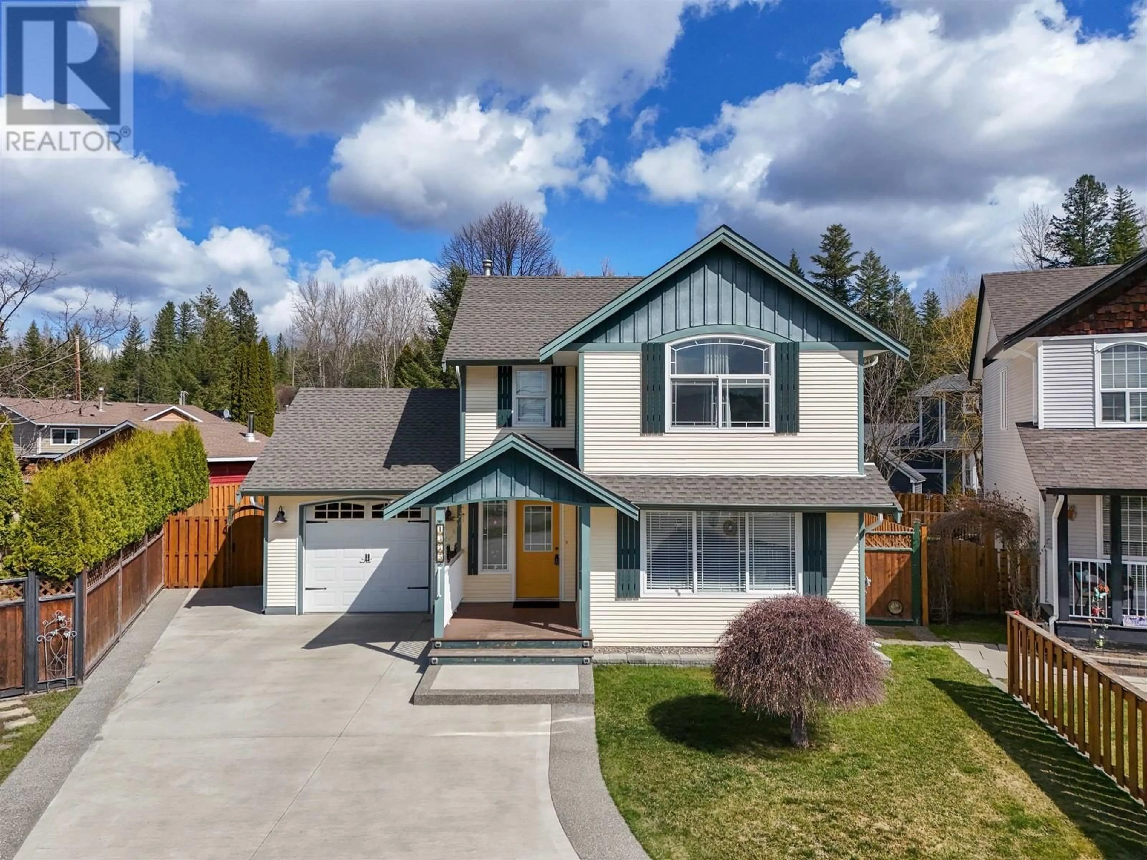 Home with vinyl exterior material, street for 1375 NAGRA AVENUE, Quesnel British Columbia V2J6P6