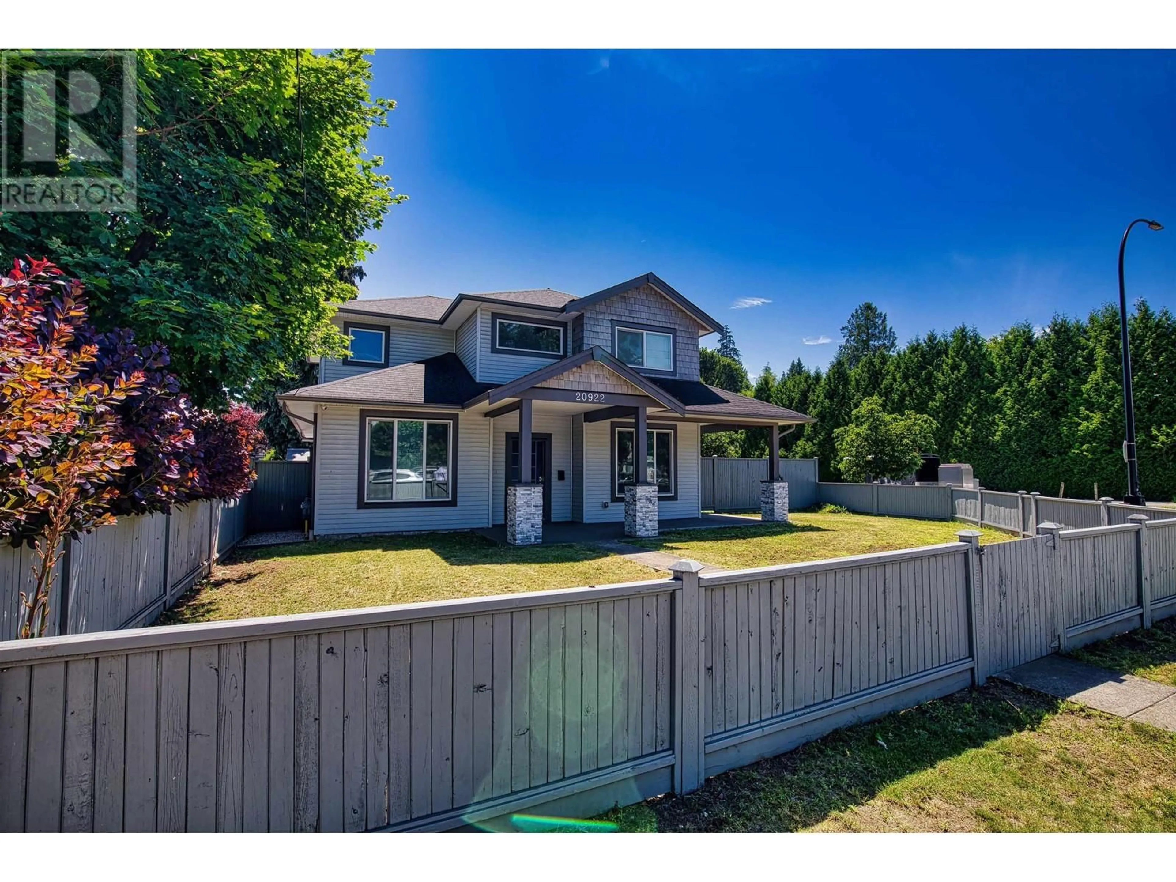 A pic from outside/outdoor area/front of a property/back of a property/a pic from drone, street for 20922 DEWDNEY TRUNK ROAD, Maple Ridge British Columbia V2X3E8