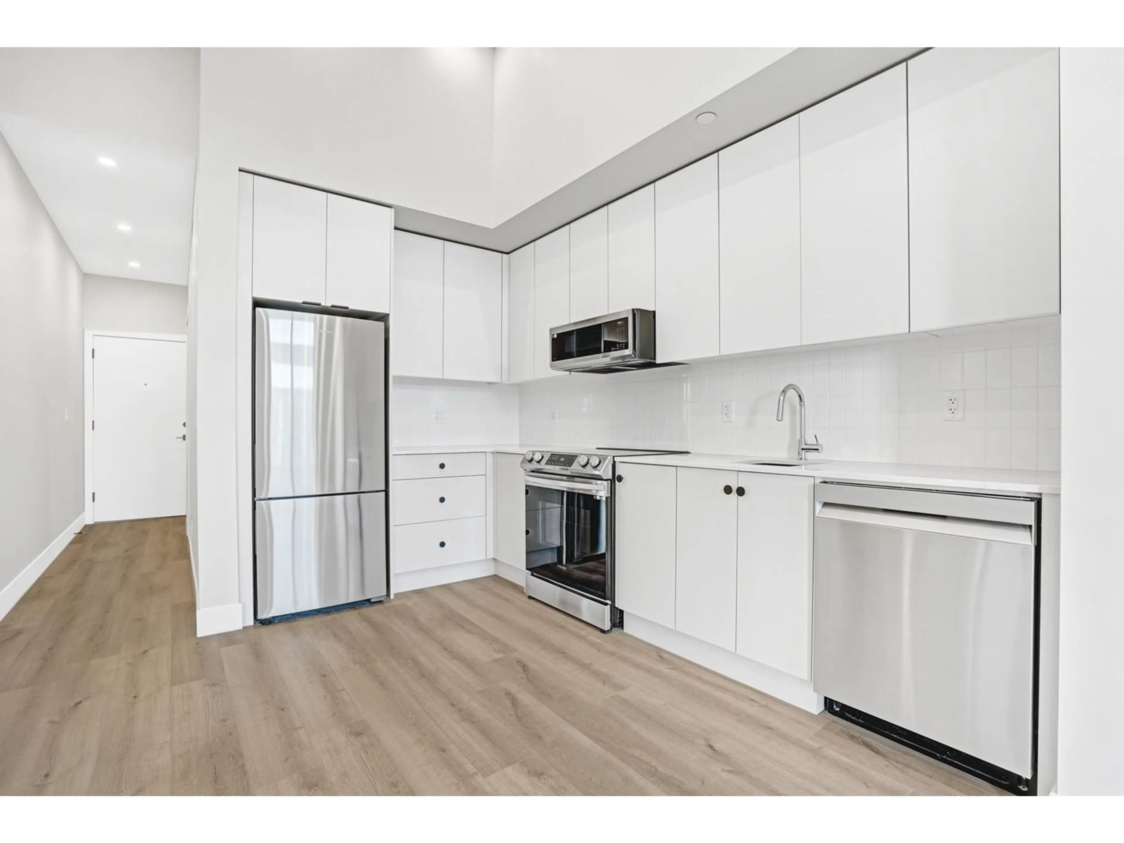 Standard kitchen, unknown for 612 - 45505 CAMPUS DRIVE, Chilliwack British Columbia V2R6L2