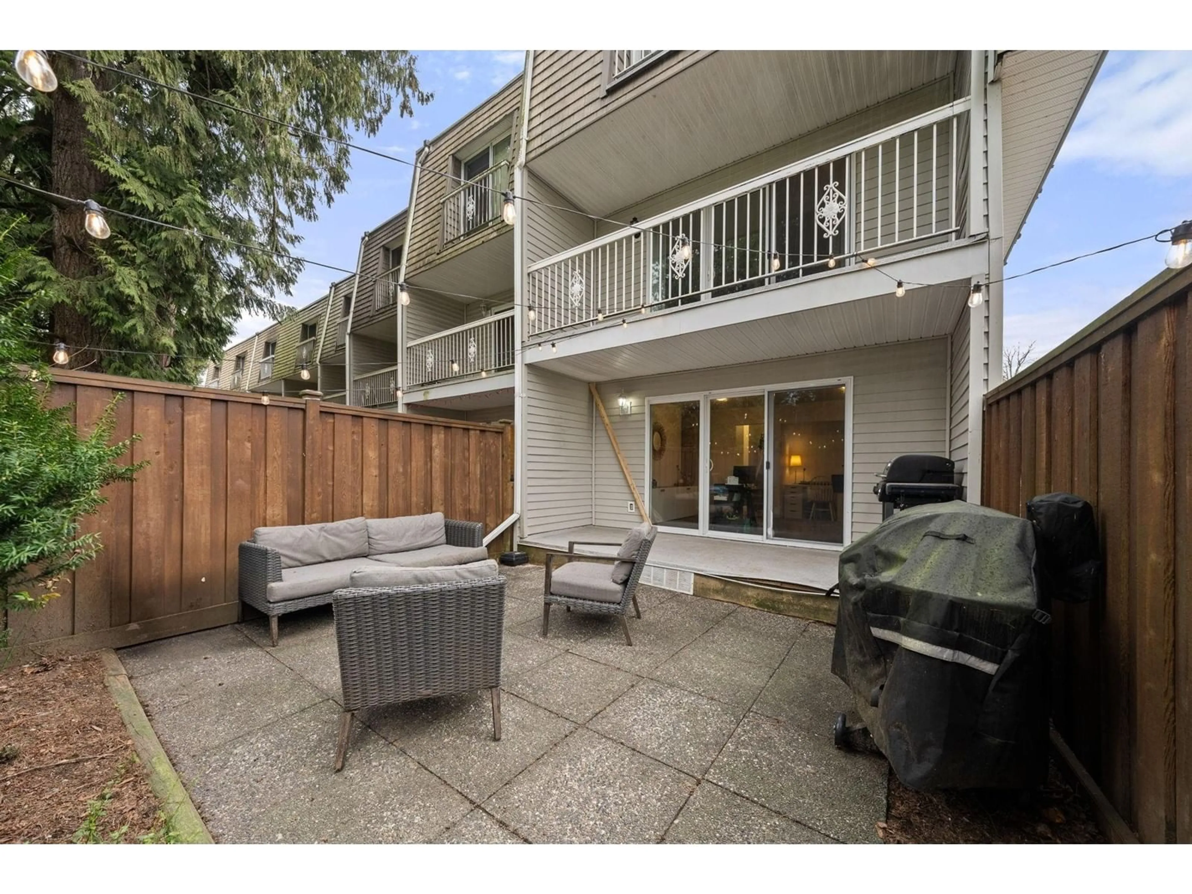 Patio, street for 1 - 33293 BOURQUIN EAST, Abbotsford British Columbia V2S1Y2