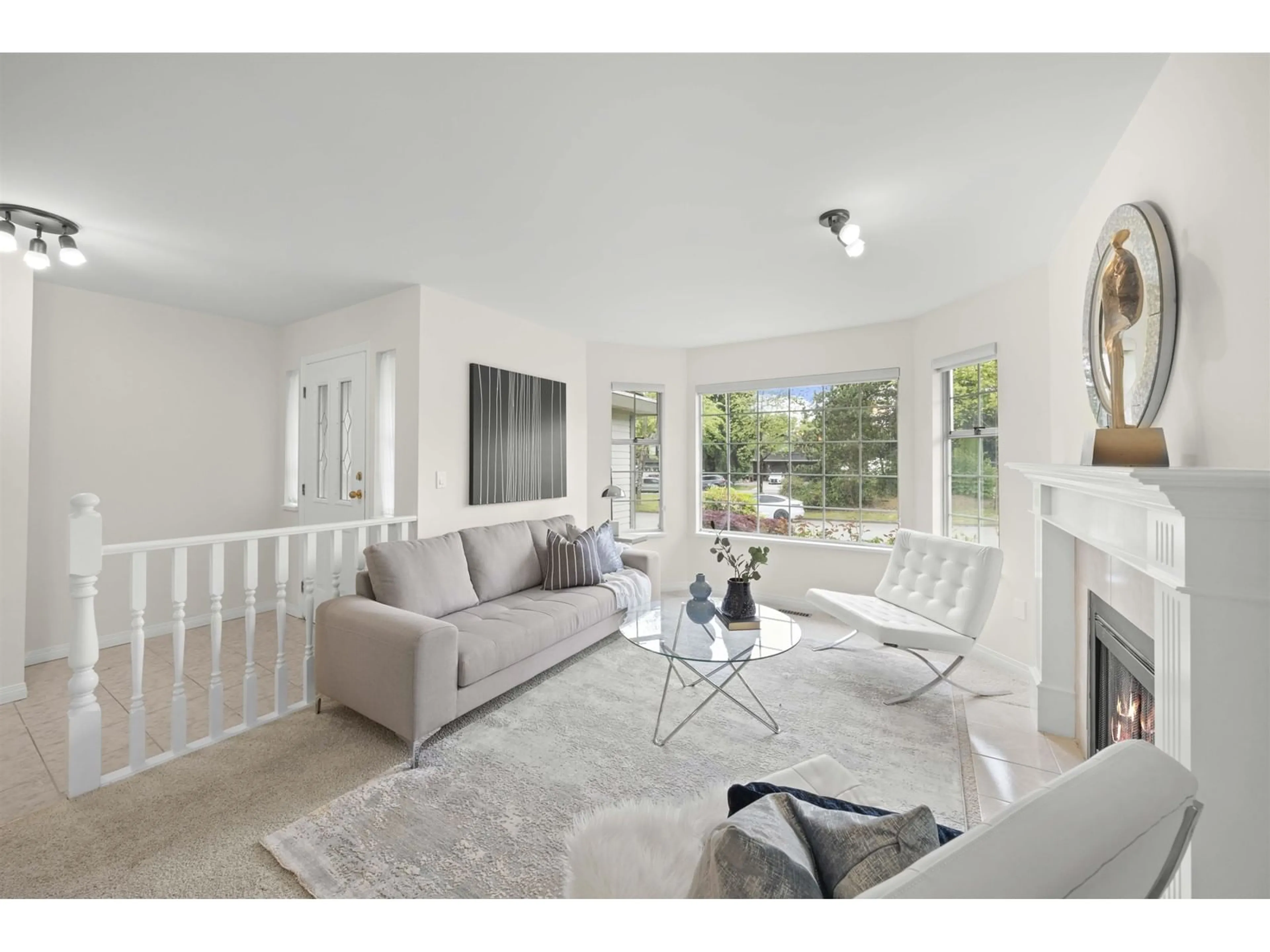 Living room with furniture, unknown for 10532 WOODGLEN, Surrey British Columbia V4N1V3