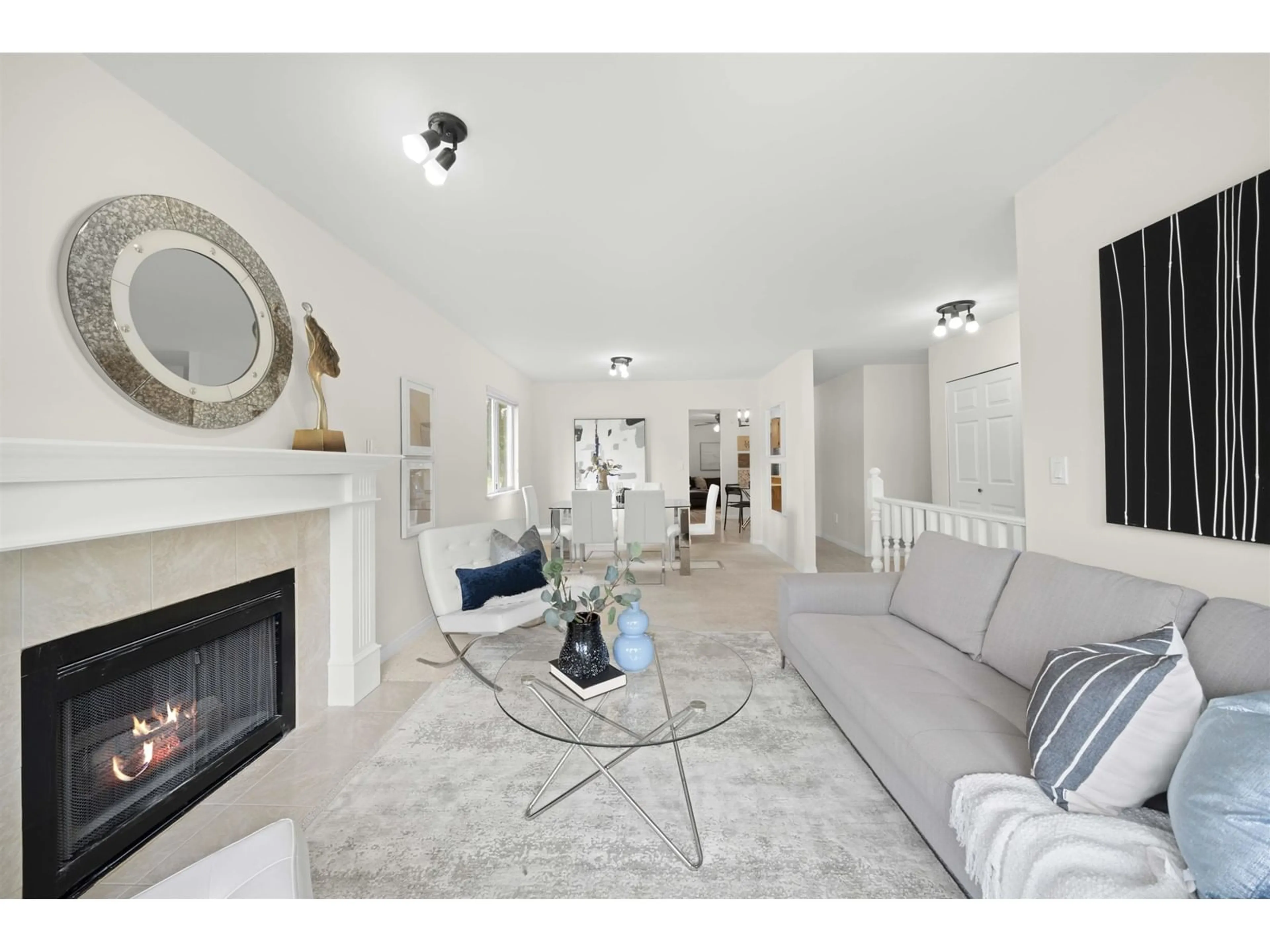 Living room with furniture, unknown for 10532 WOODGLEN, Surrey British Columbia V4N1V3
