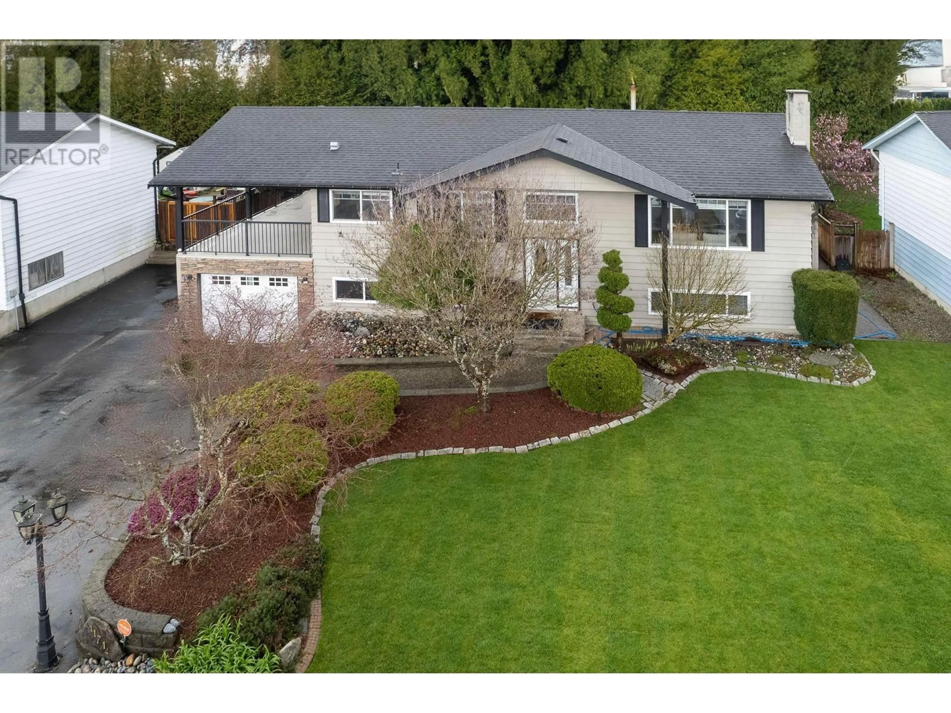 A pic from outside/outdoor area/front of a property/back of a property/a pic from drone, street for 11714 FRASERVIEW STREET, Maple Ridge British Columbia V2X8A8