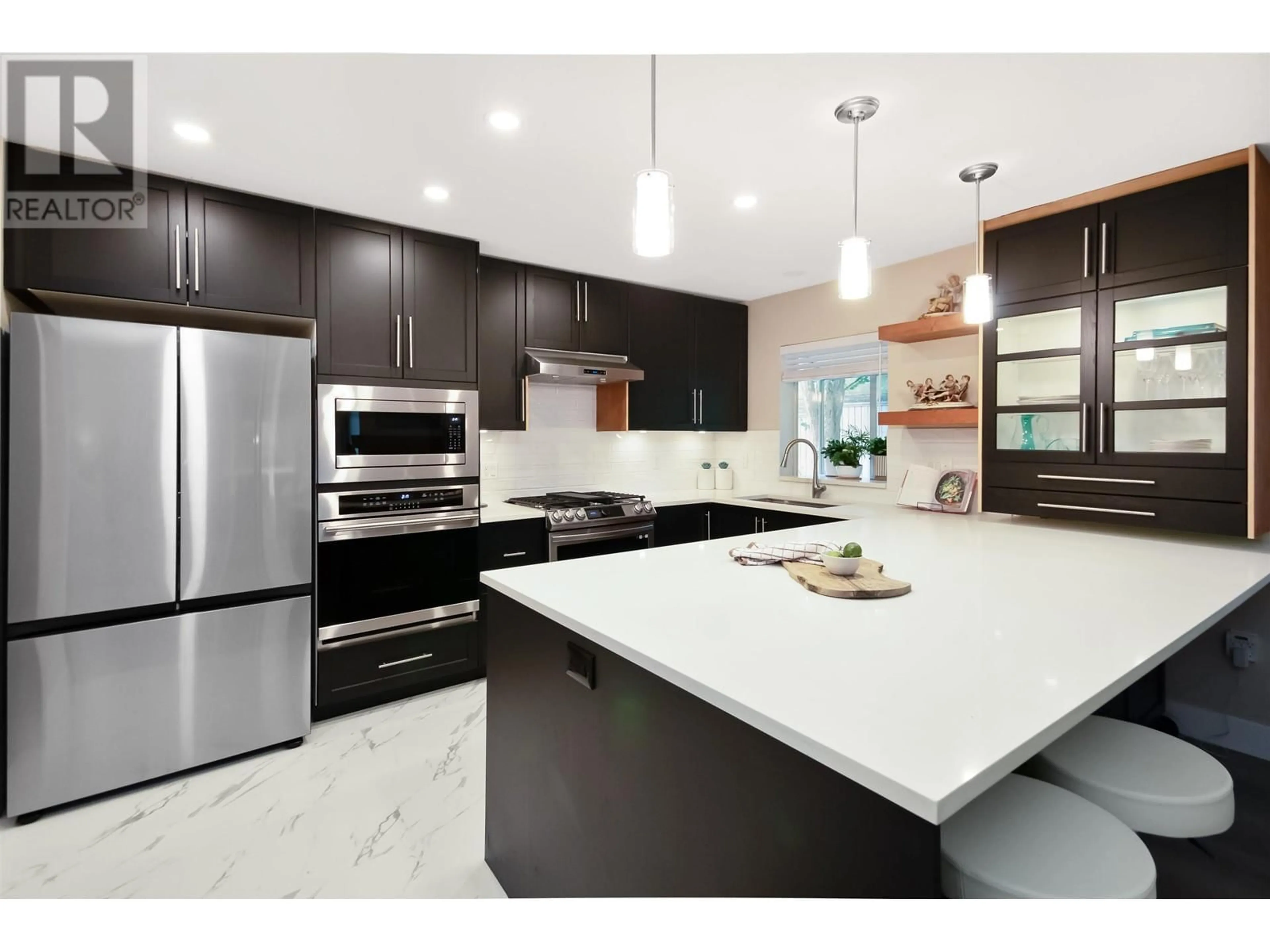 Contemporary kitchen, ceramic/tile floor for 1 - 11502 BURNETT STREET, Maple Ridge British Columbia V2X0Y2