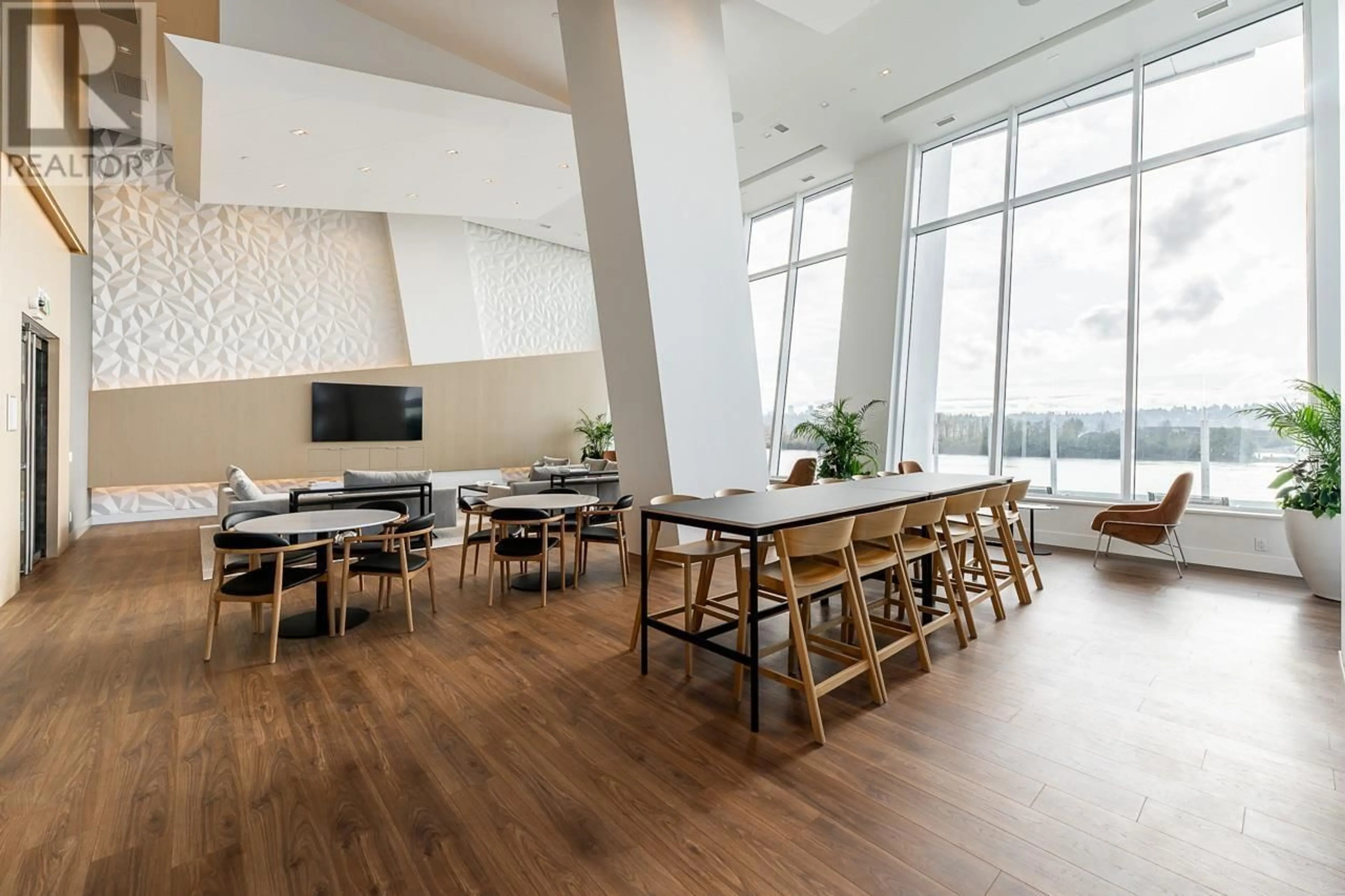 Dining room, wood/laminate floor for 808 - 660 QUAYSIDE DRIVE, New Westminster British Columbia V3M0P1