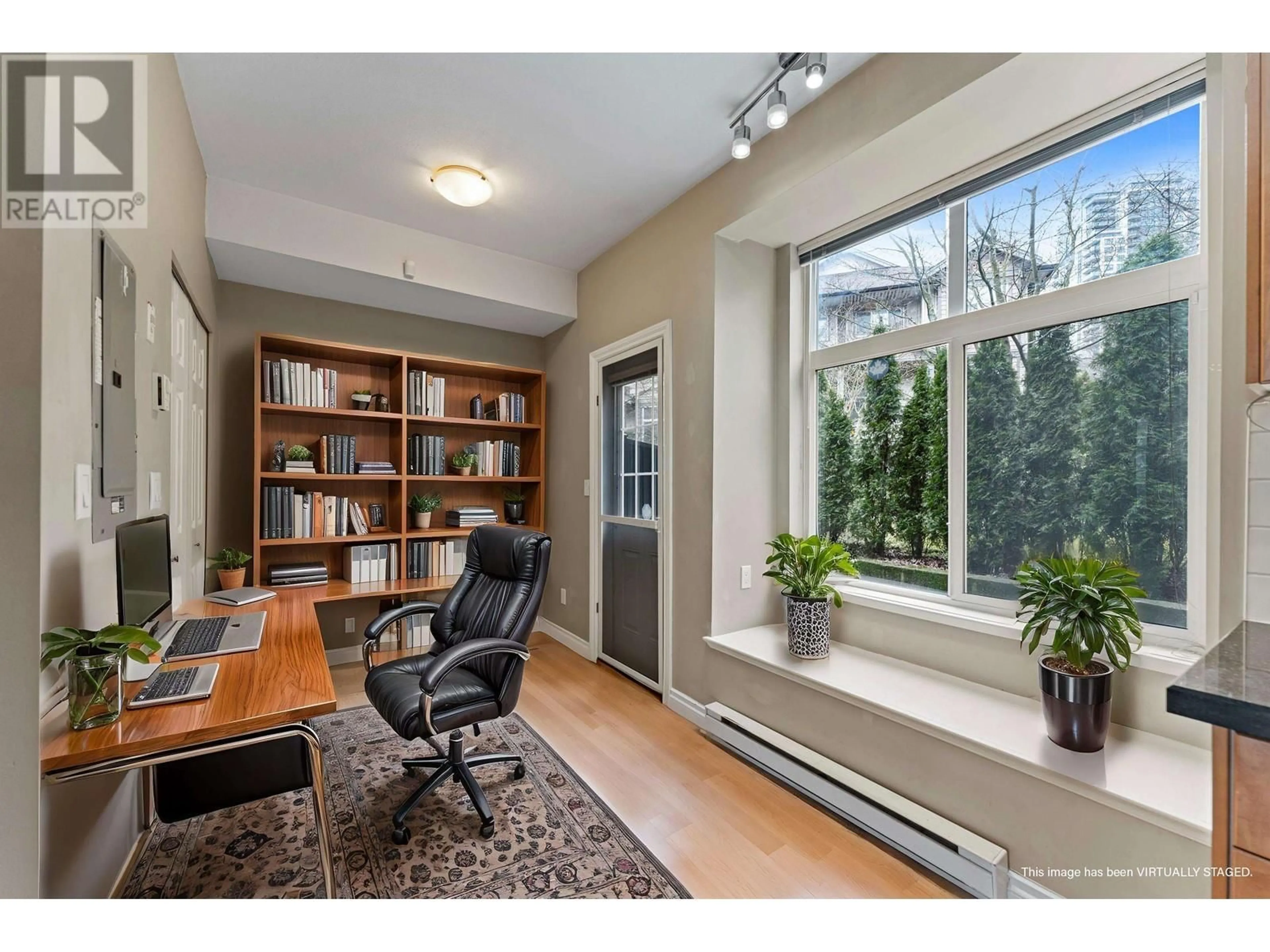 A pic of a room for 121 - 7333 16TH AVENUE, Burnaby British Columbia V3N0A8