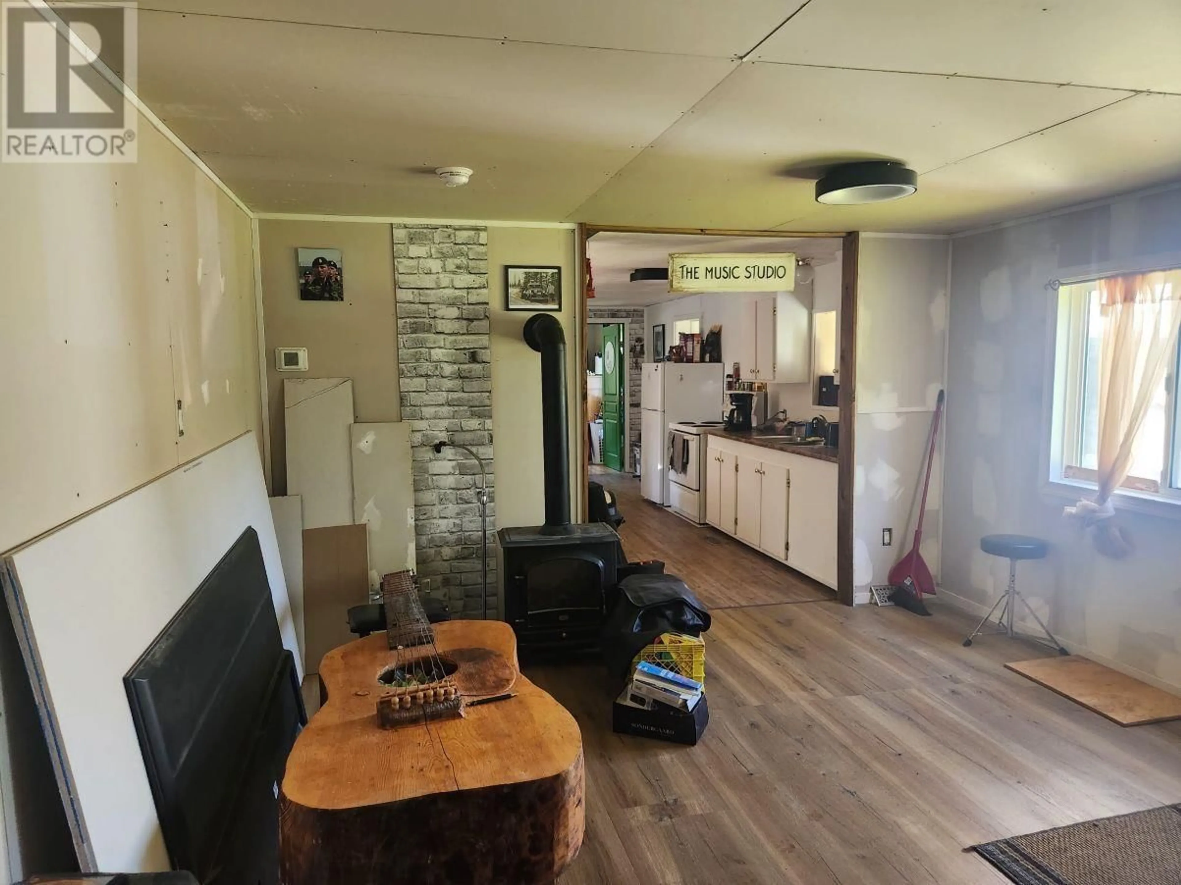 A pic of a room for 5855 MCLEOD ROAD, Prince George British Columbia V2K5X2