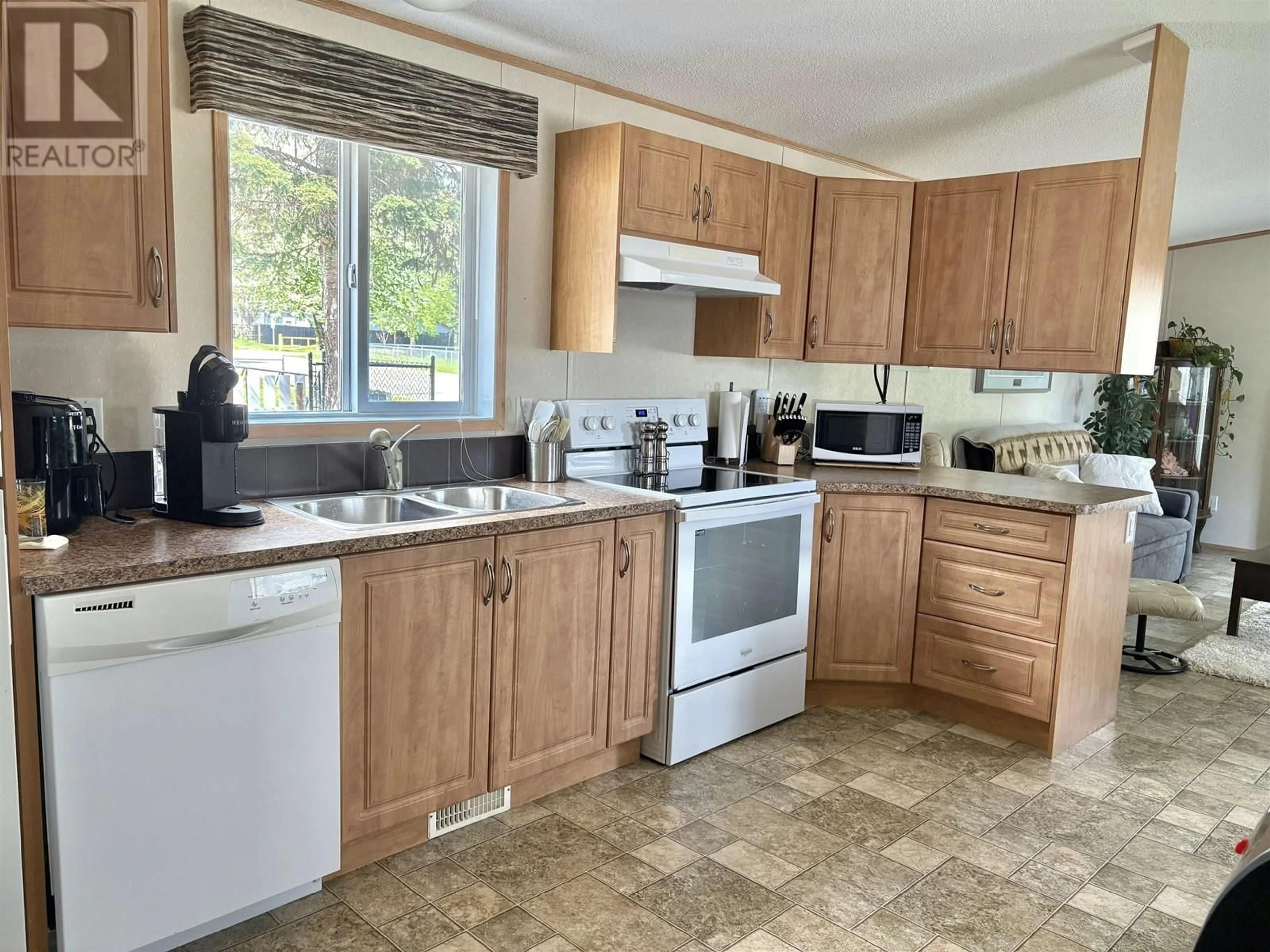 Standard kitchen, unknown for 4597 HANDLEN ROAD, Prince George British Columbia V2K2J7
