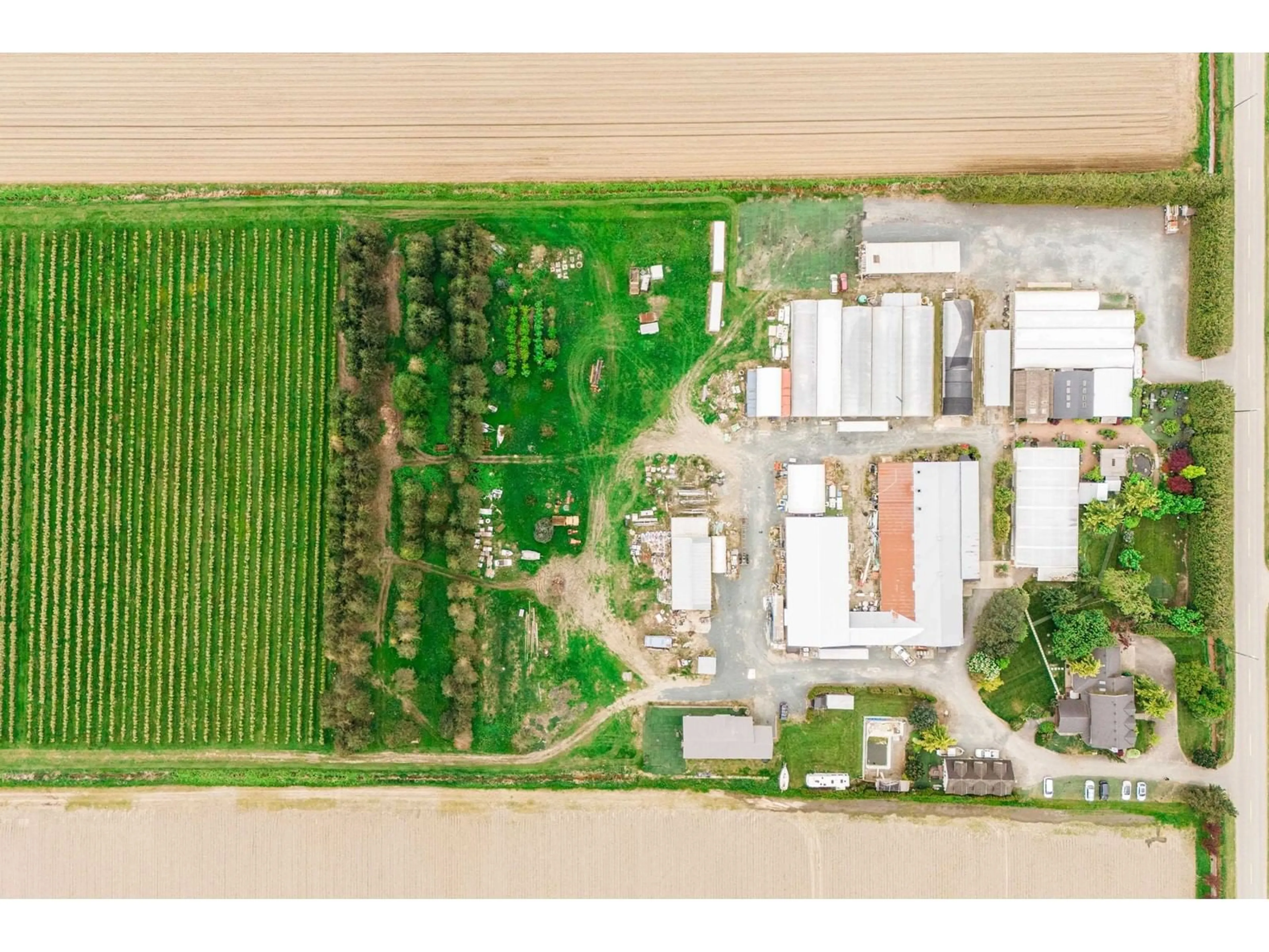A pic from outside/outdoor area/front of a property/back of a property/a pic from drone, building for 3387 TOLMIE, Abbotsford British Columbia V3G2T9