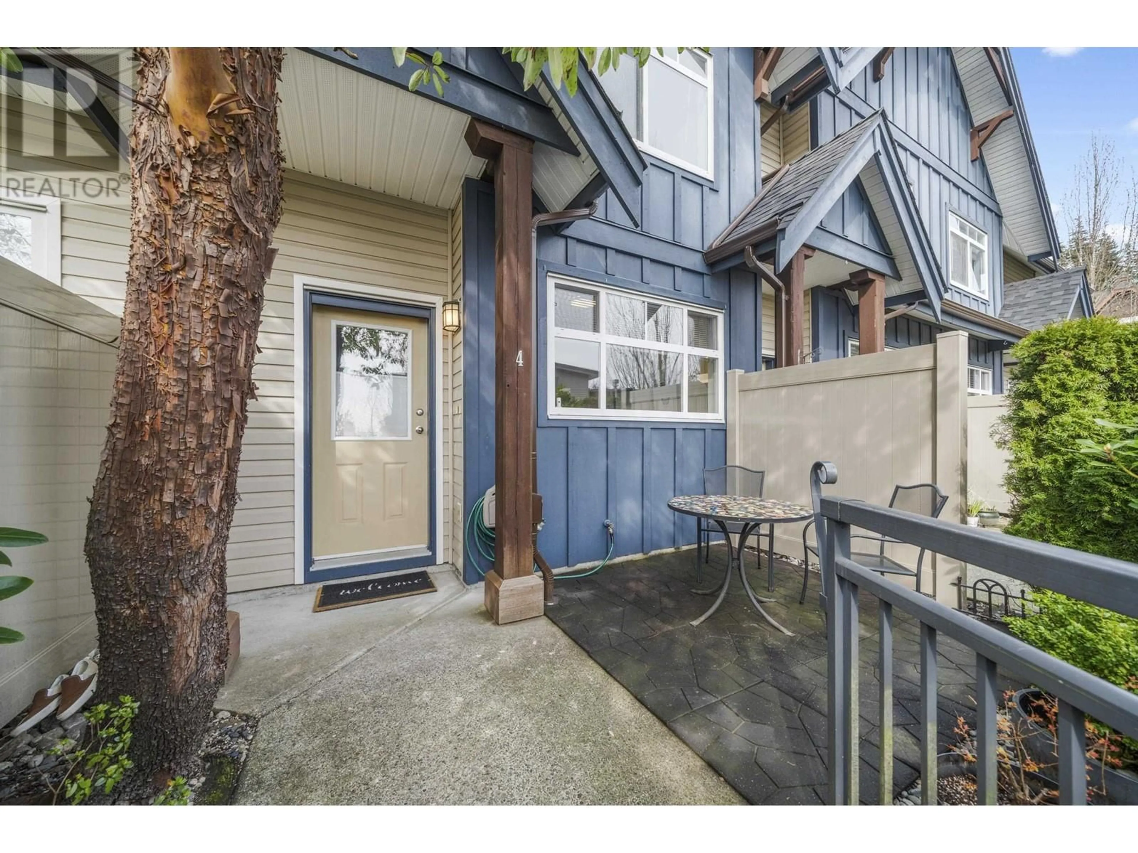 Indoor entryway for 4 - 50 PANORAMA PLACE, Port Moody British Columbia V3H5H5
