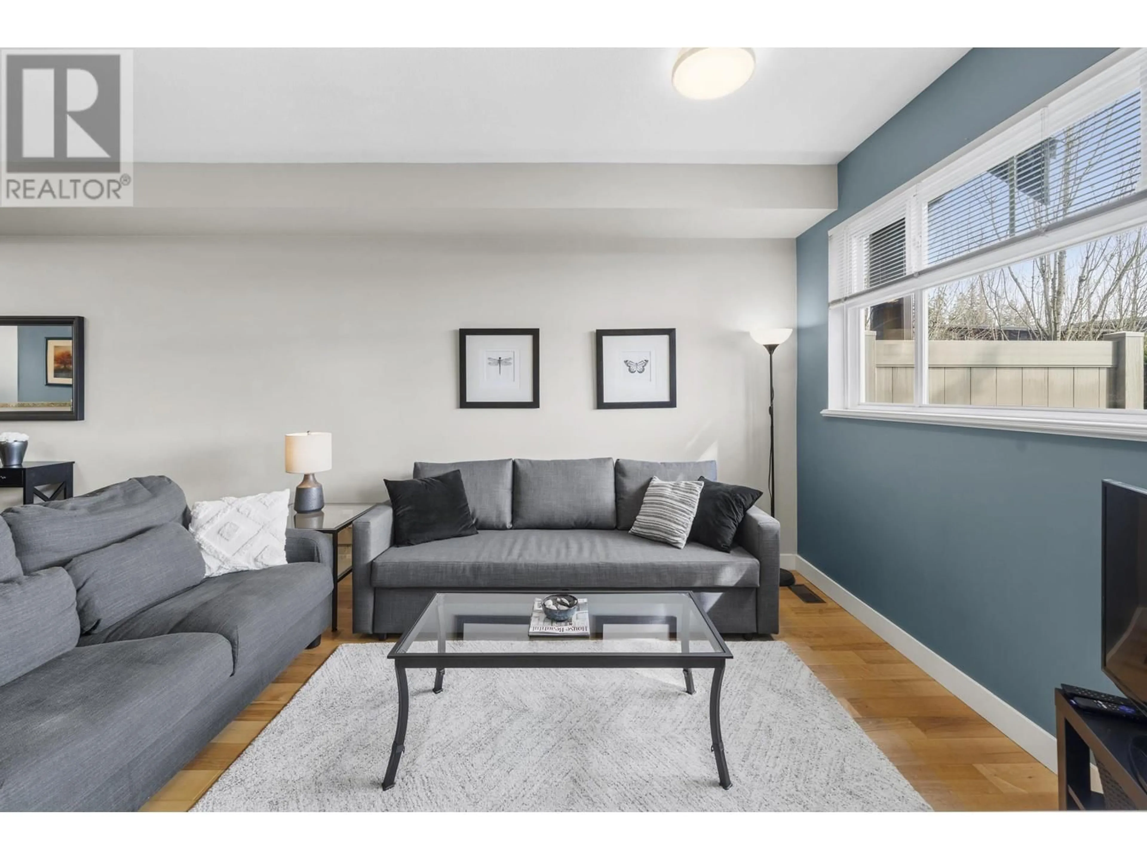 Living room with furniture, unknown for 4 - 50 PANORAMA PLACE, Port Moody British Columbia V3H5H5