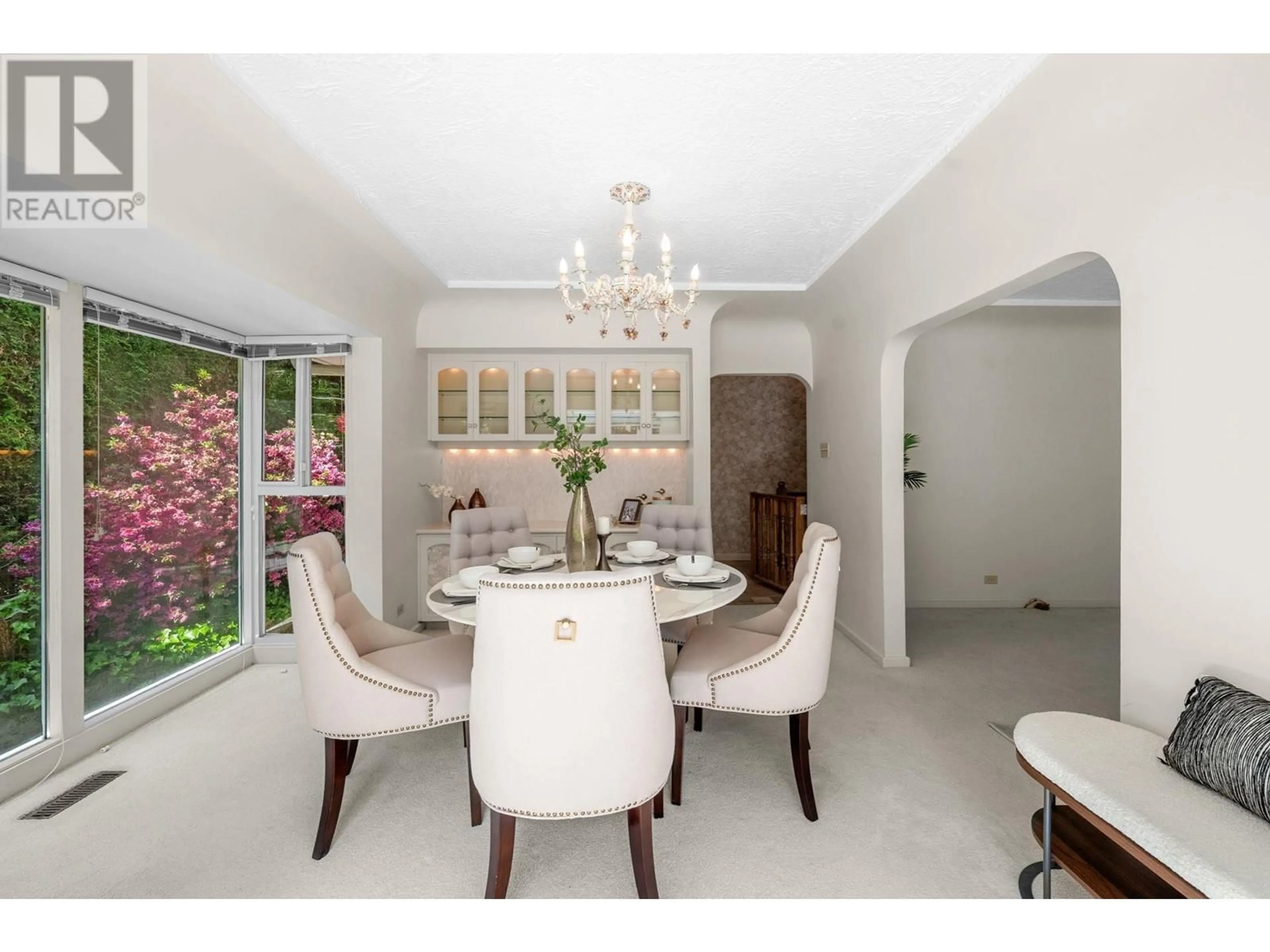 Dining room, ceramic/tile floor for 2698 NEWMARKET DRIVE, North Vancouver British Columbia V7R2T4