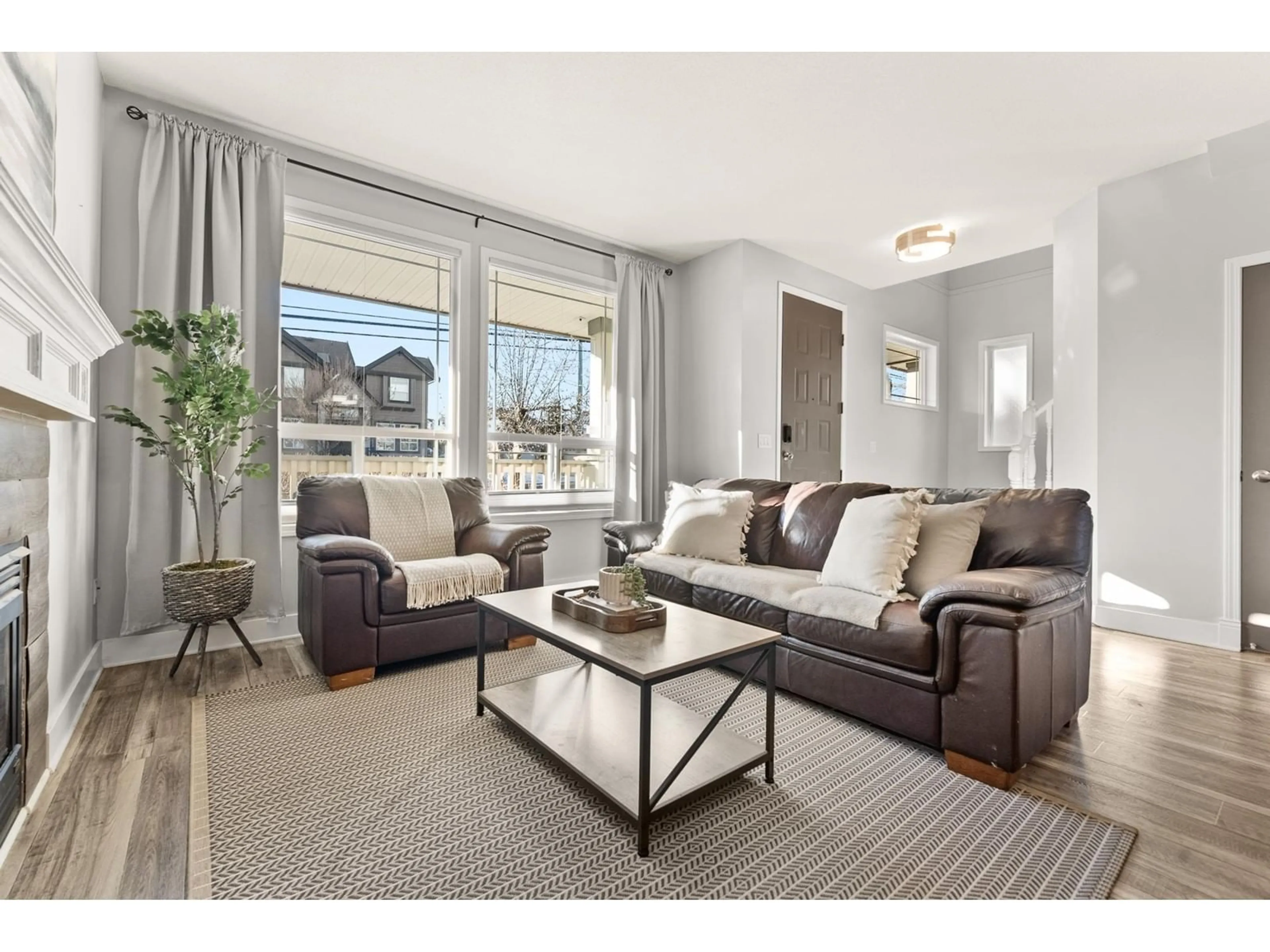 Living room with furniture, unknown for 5736 148, Surrey British Columbia V3S3B6