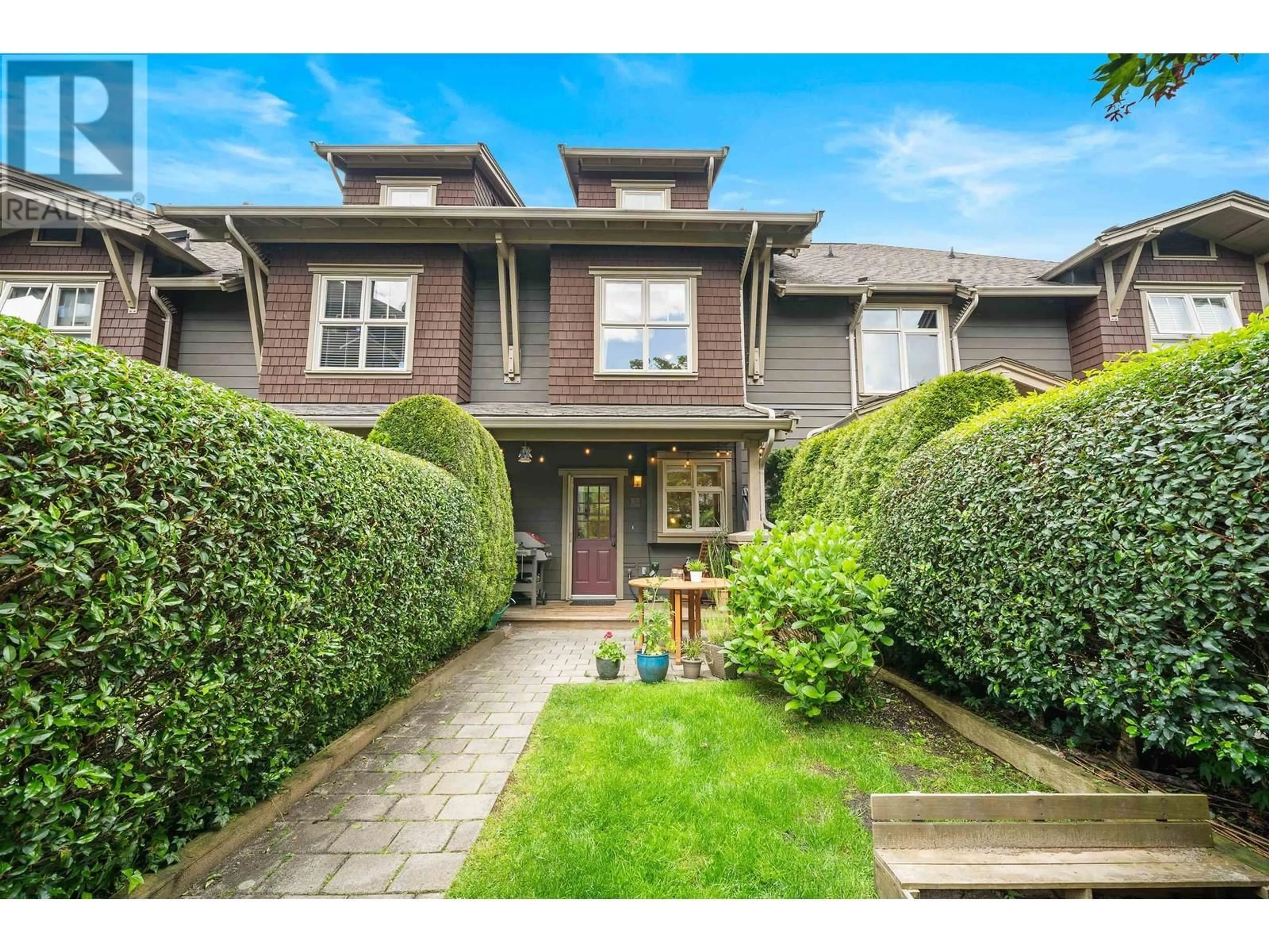 Unknown for 227 - 600 PARK CRESCENT, New Westminster British Columbia V3L5W1