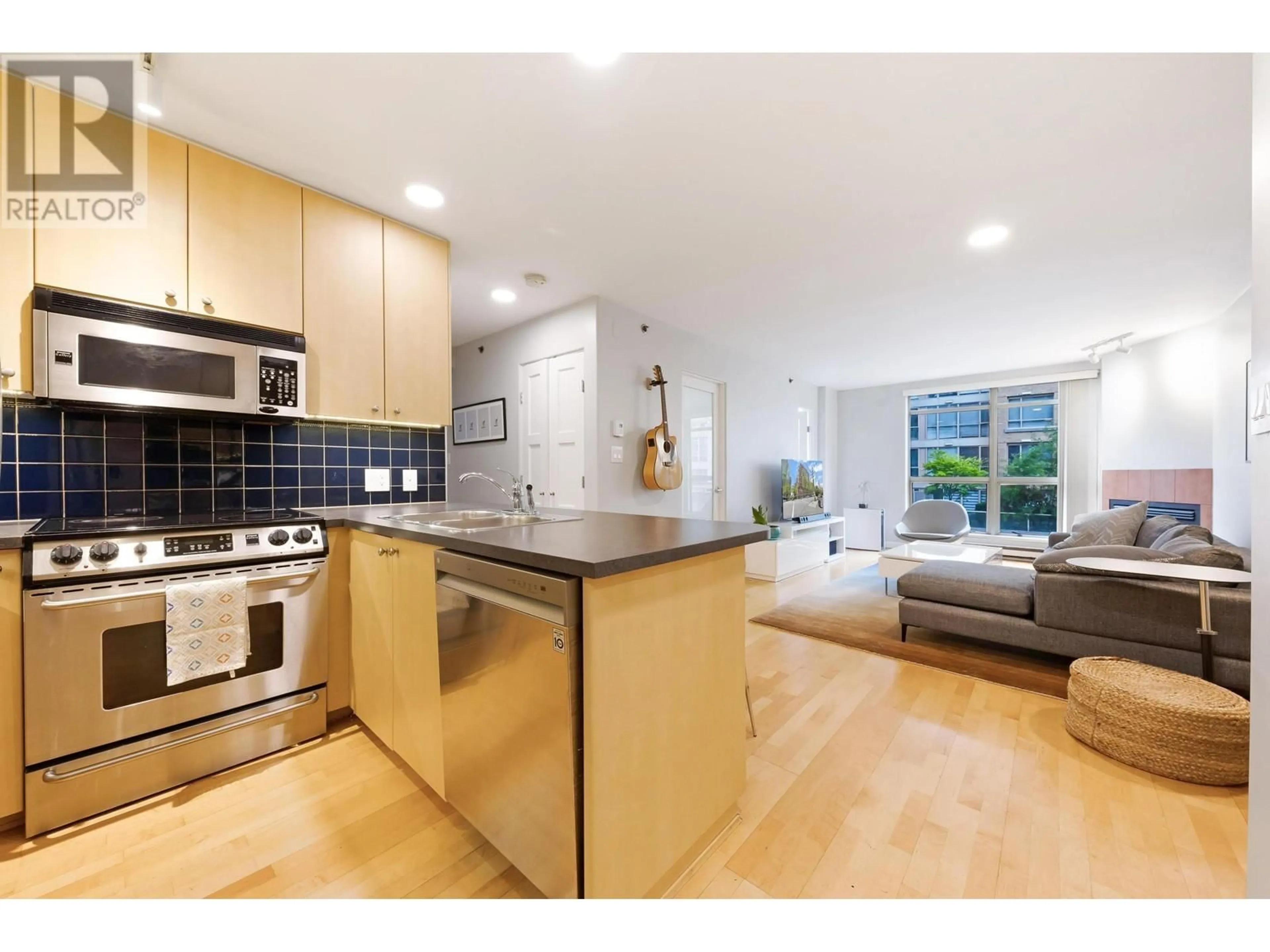 Open concept kitchen, unknown for 508 - 819 HAMILTON STREET, Vancouver British Columbia V6B6M2
