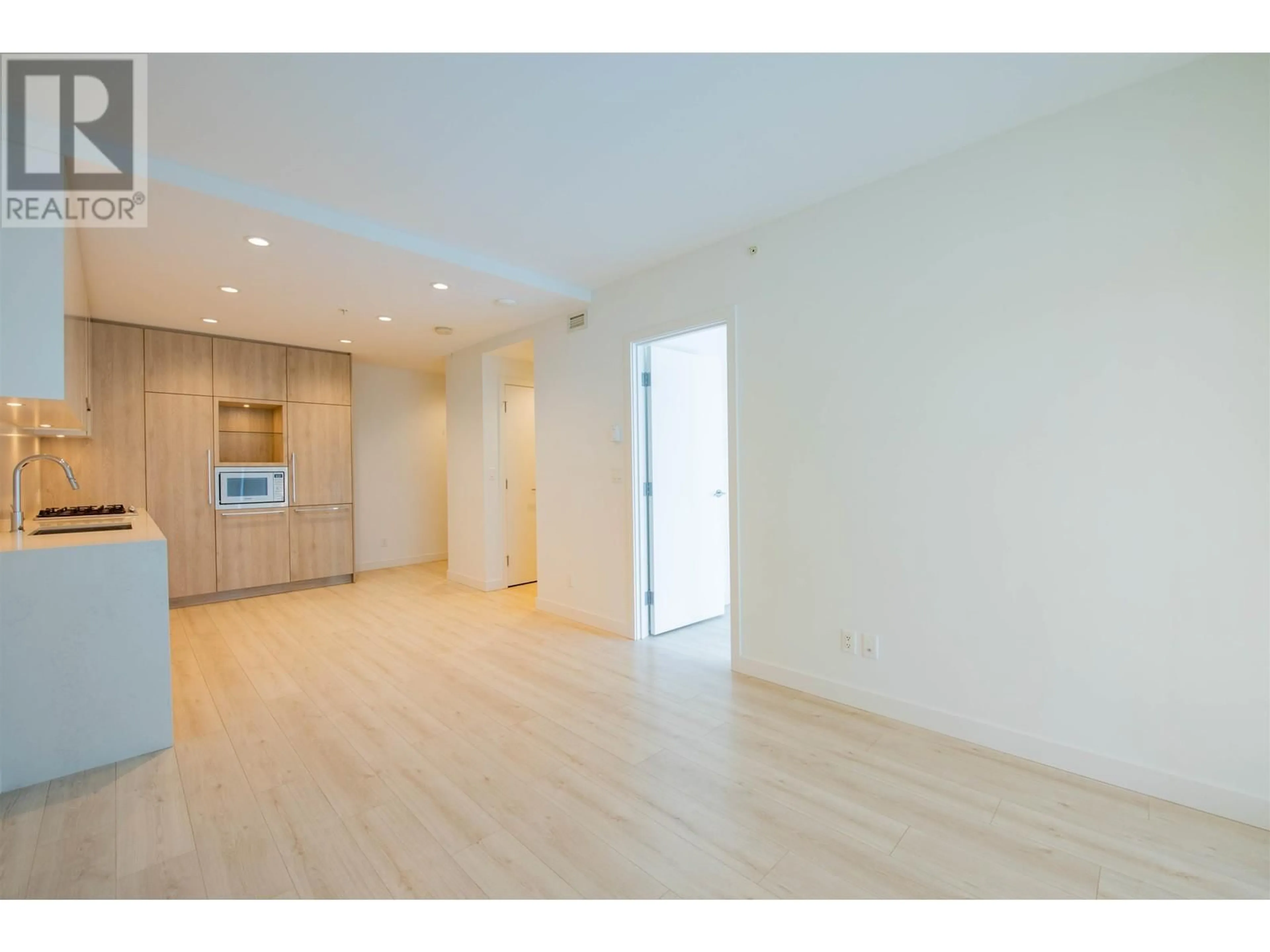 A pic of a room for 1010 - 6080 MCKAY AVENUE, Burnaby British Columbia V5H0J4