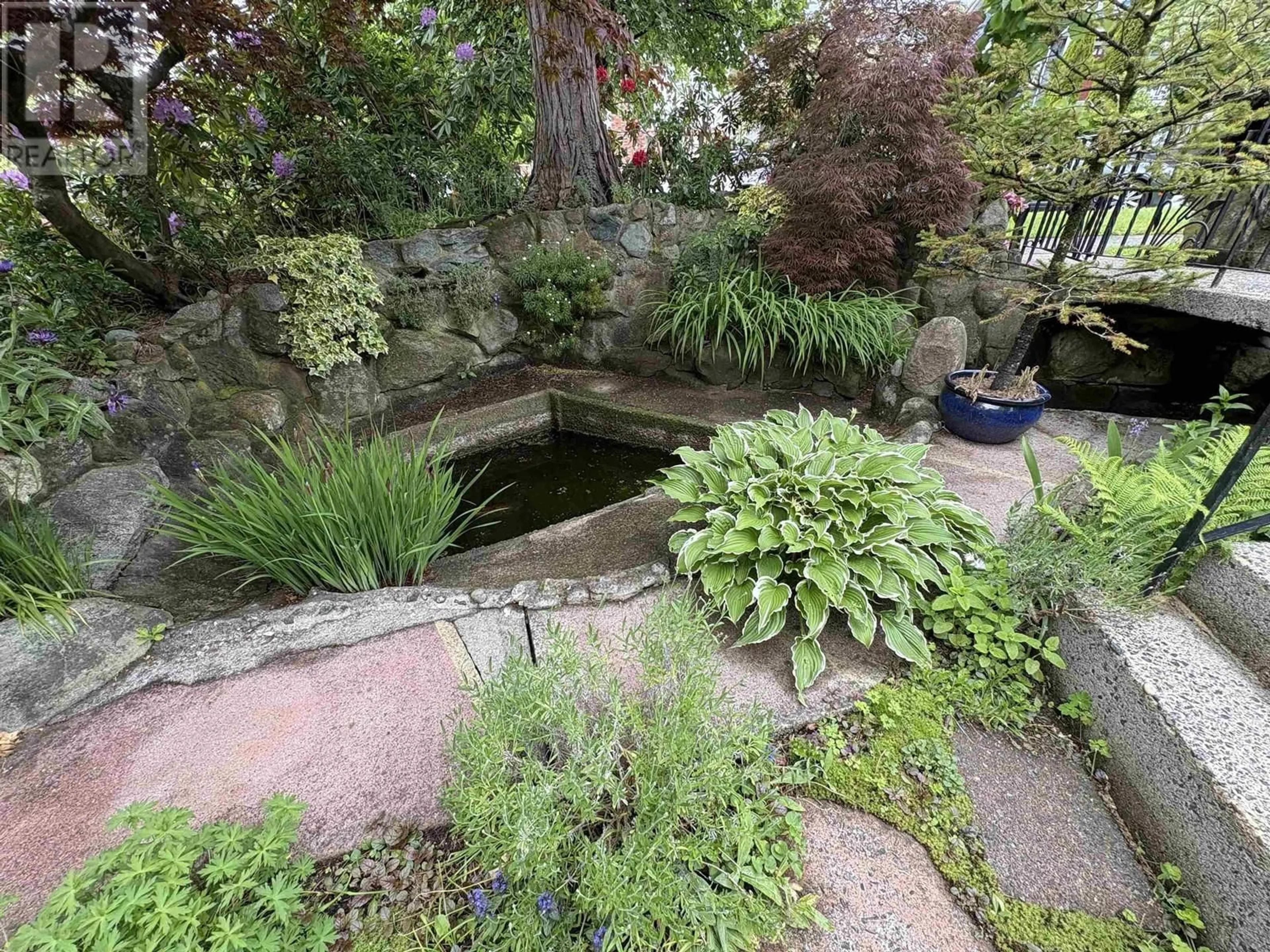 Patio, water/lake/river/ocean view for 312 46TH AVENUE, Vancouver British Columbia V5W1Z8