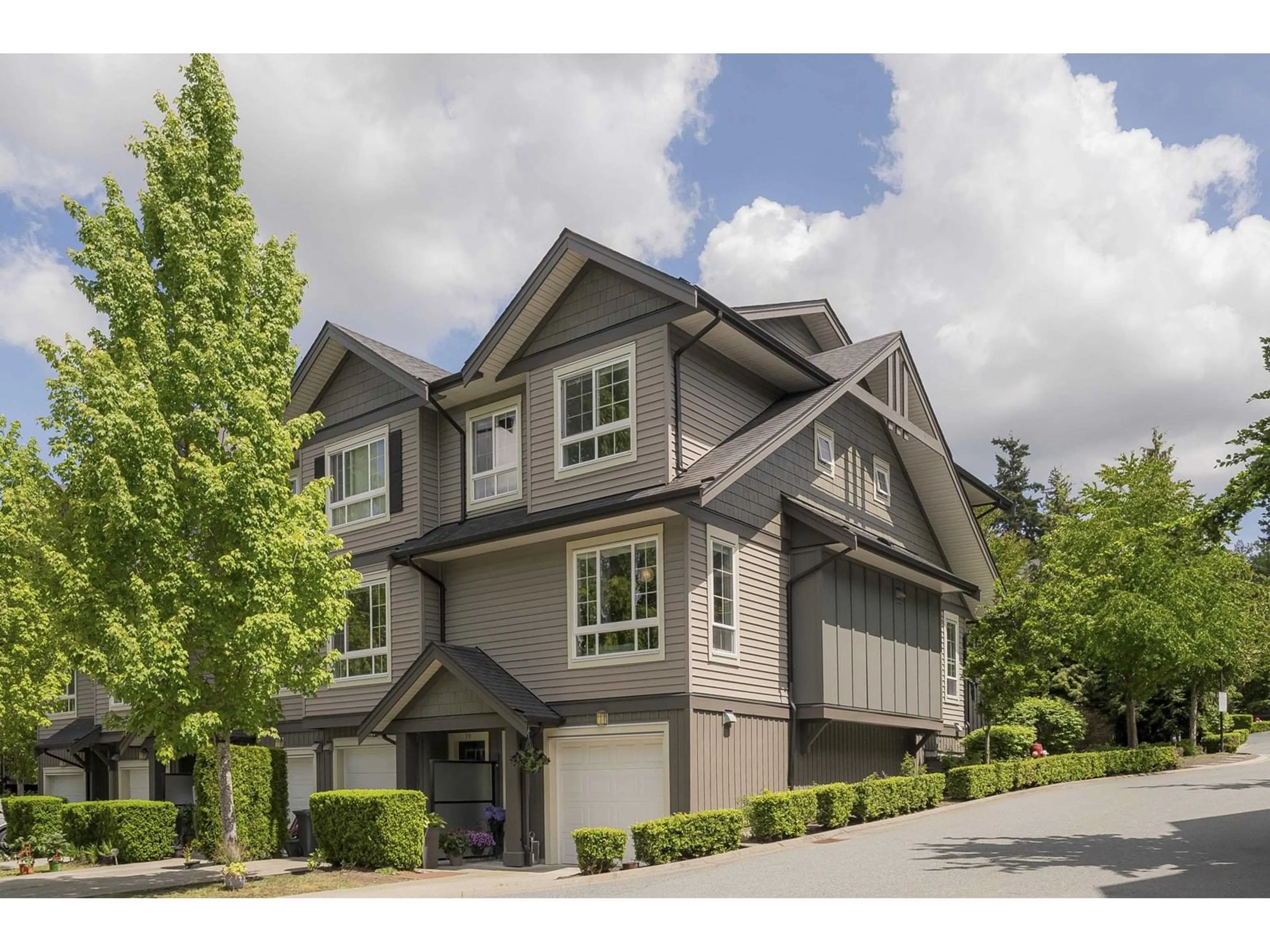 Home with vinyl exterior material, street for 38 - 21867 50, Langley British Columbia V3A3T2