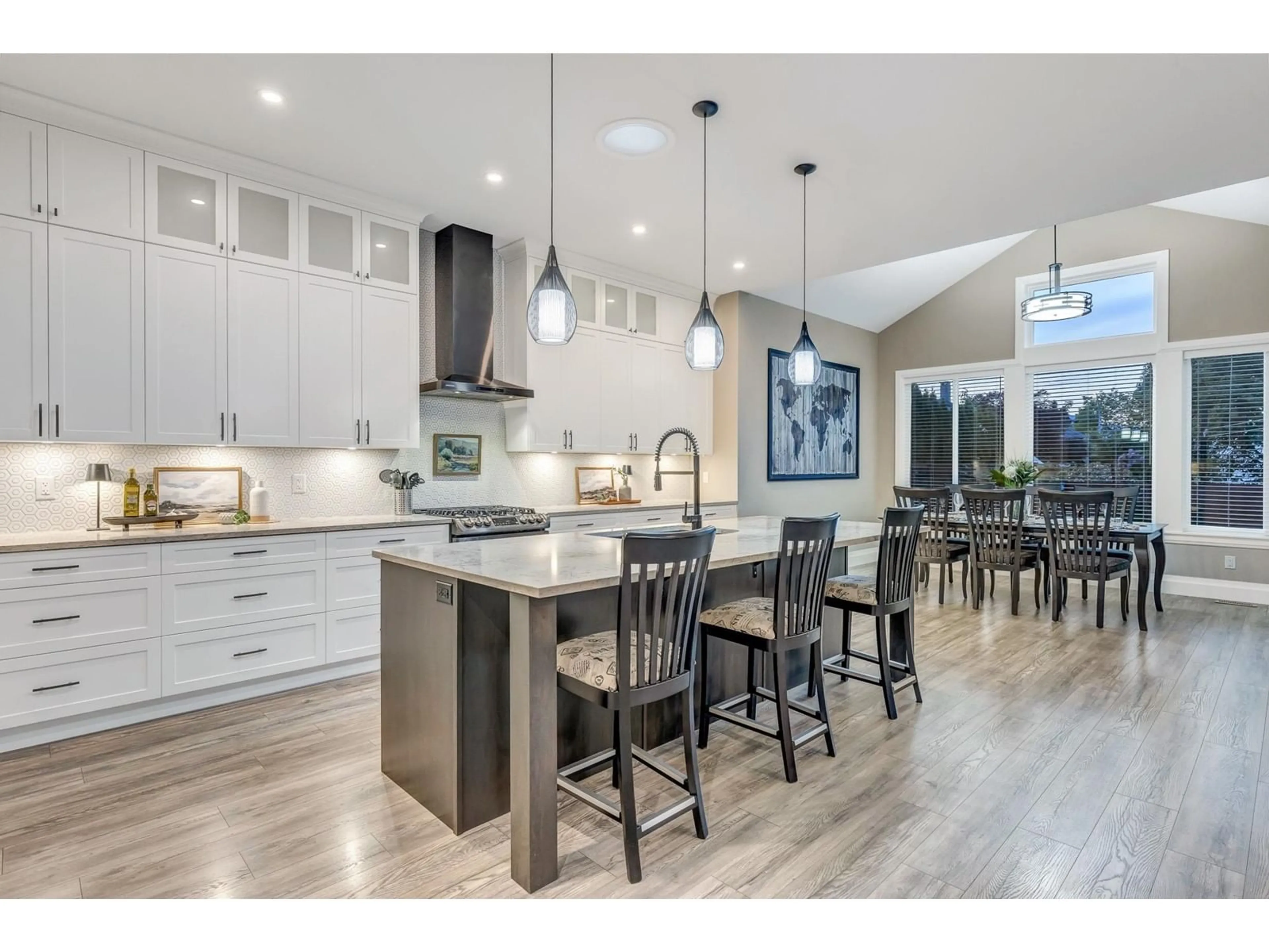 Open concept kitchen, unknown for 46123 ROY AVENUE, Chilliwack British Columbia V2R2C2