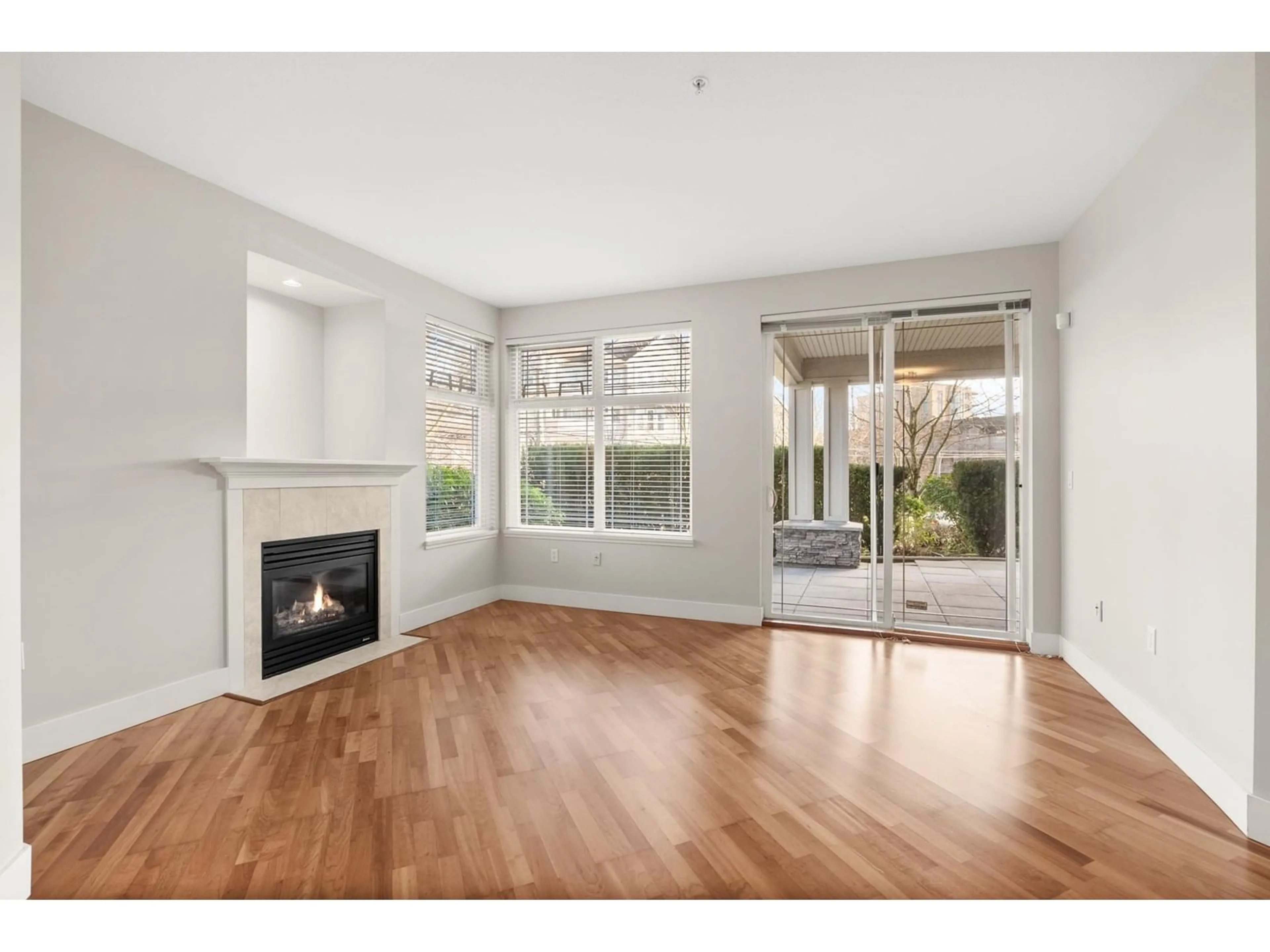 A pic of a room for 107 - 15392 16A, Surrey British Columbia V4A1S9