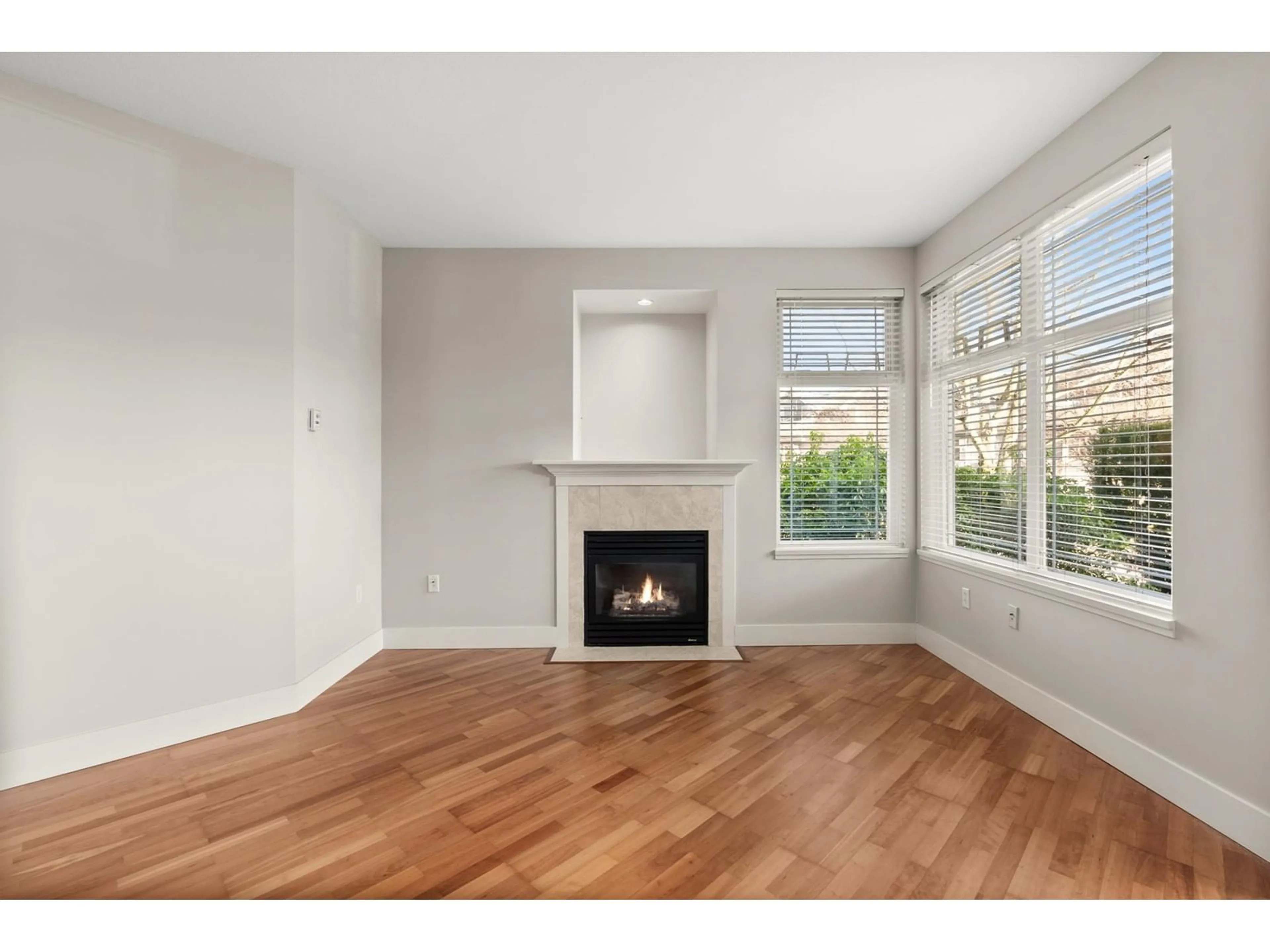 A pic of a room for 107 - 15392 16A, Surrey British Columbia V4A1S9
