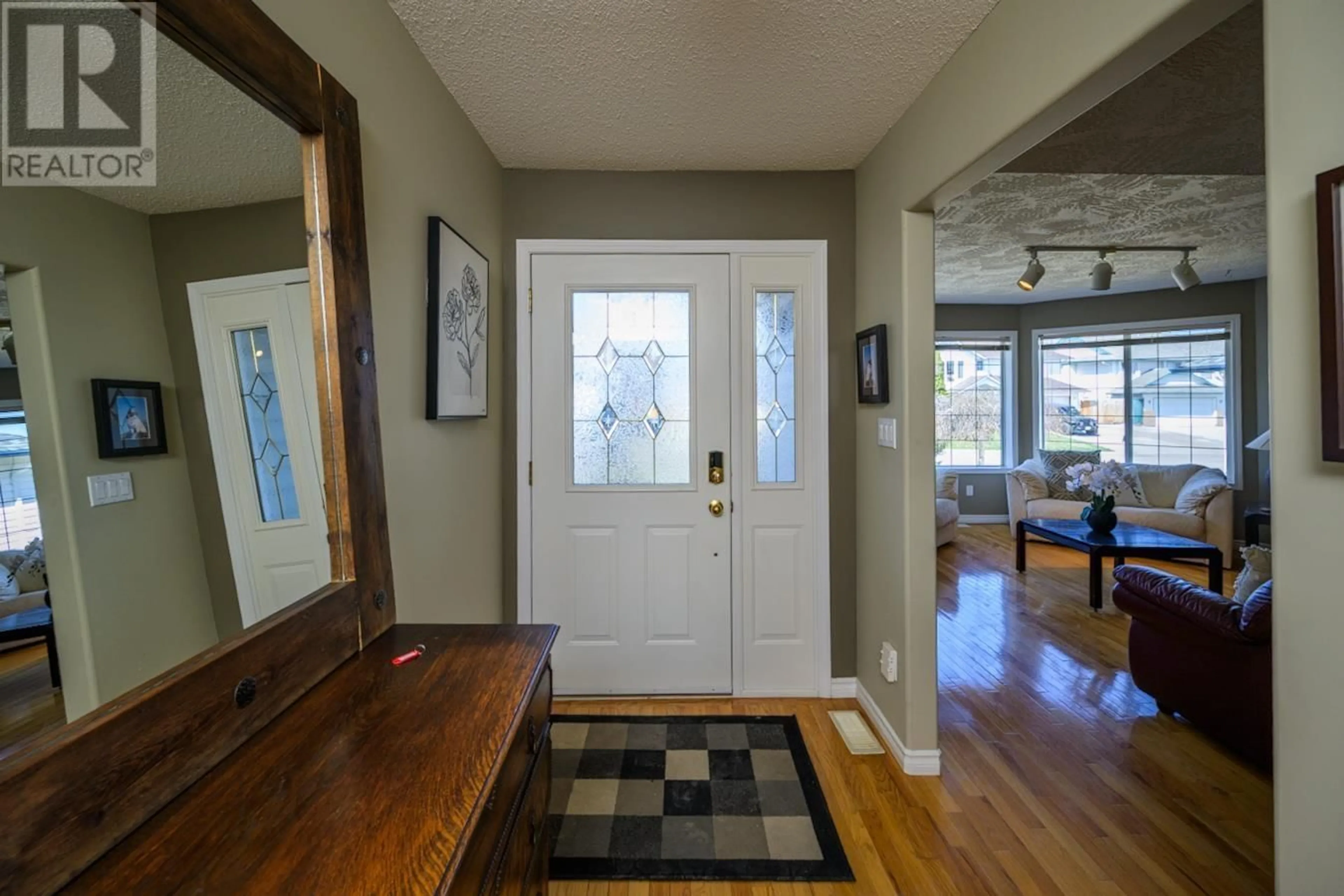 Indoor entryway for 3219 ST FRANCES CRESCENT, Prince George British Columbia V2N5A3