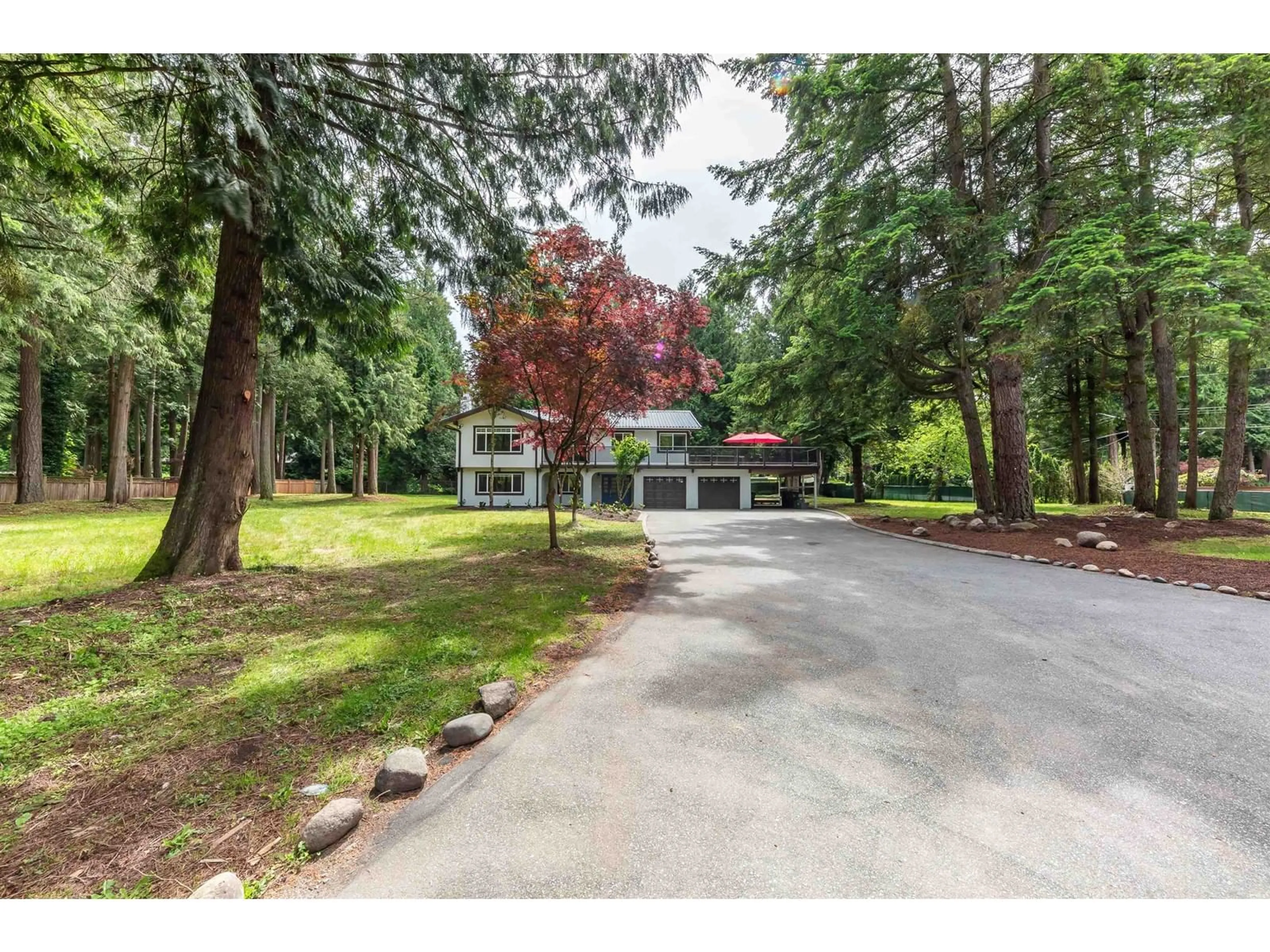 A pic from outside/outdoor area/front of a property/back of a property/a pic from drone, unknown for 14092 CRESCENT, Surrey British Columbia V4P1L4