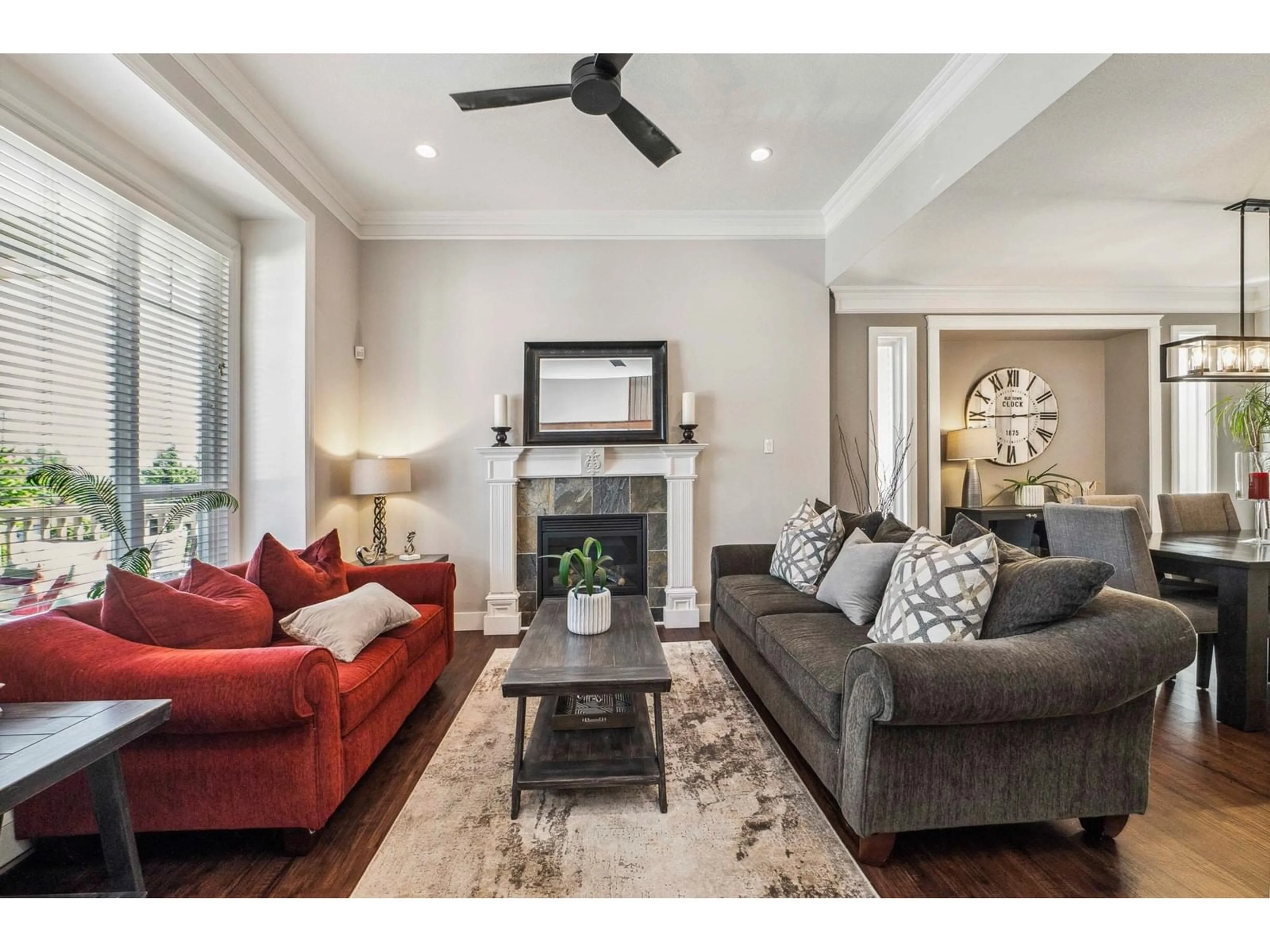 Living room with furniture, unknown for 6815 198B, Langley British Columbia V2Y3B8